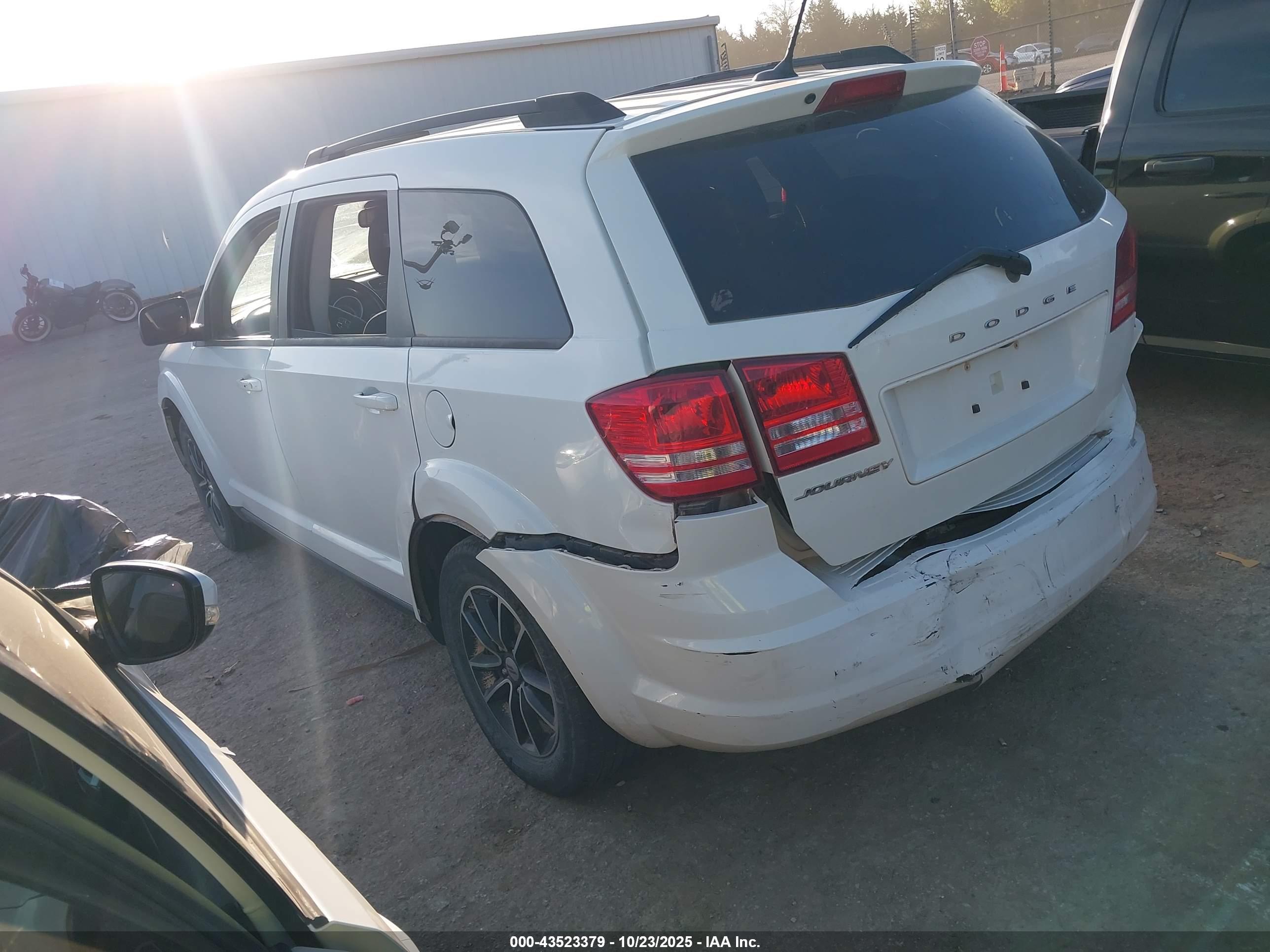 DODGE JOURNEY image 3