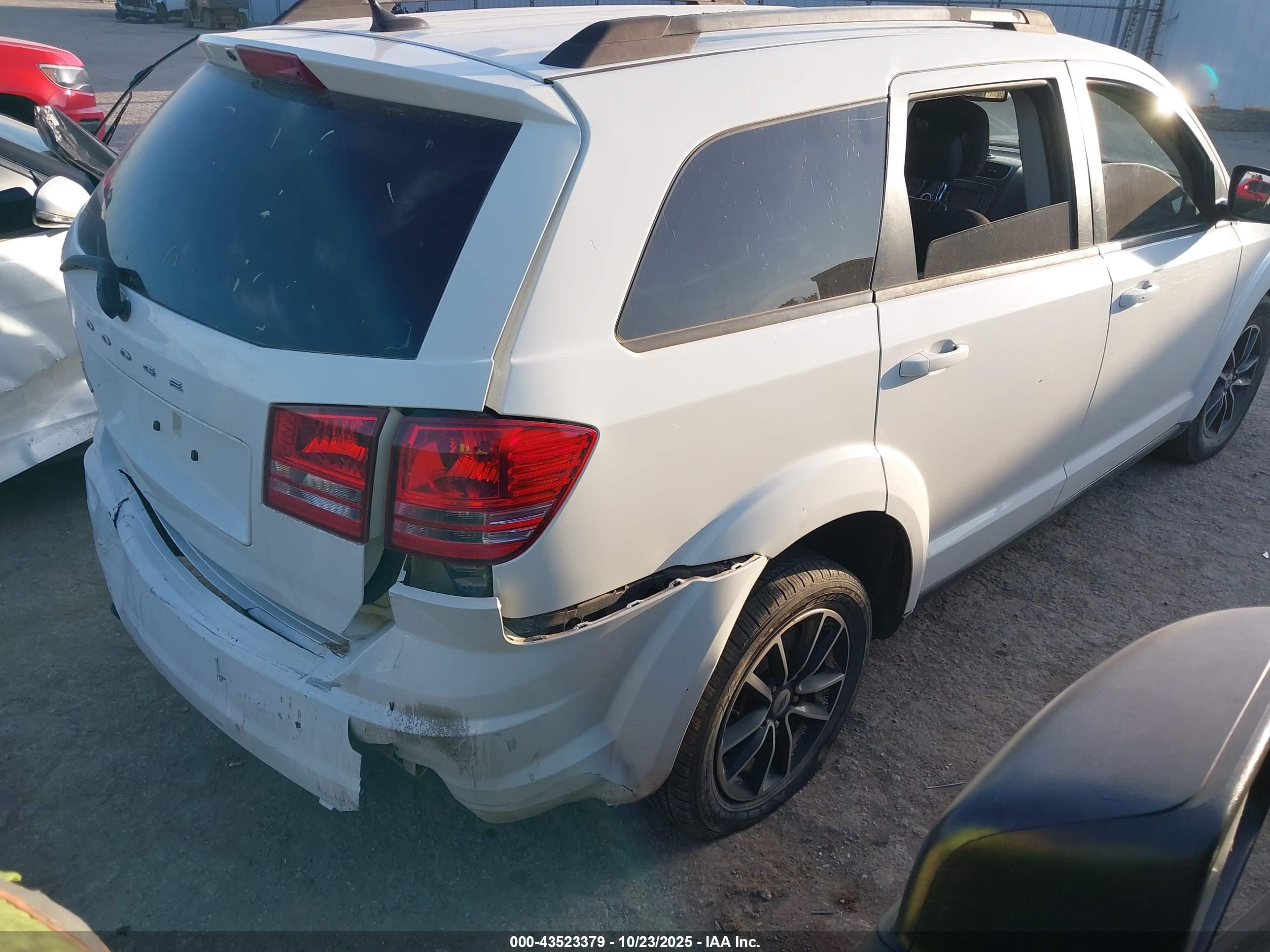 DODGE JOURNEY image 4