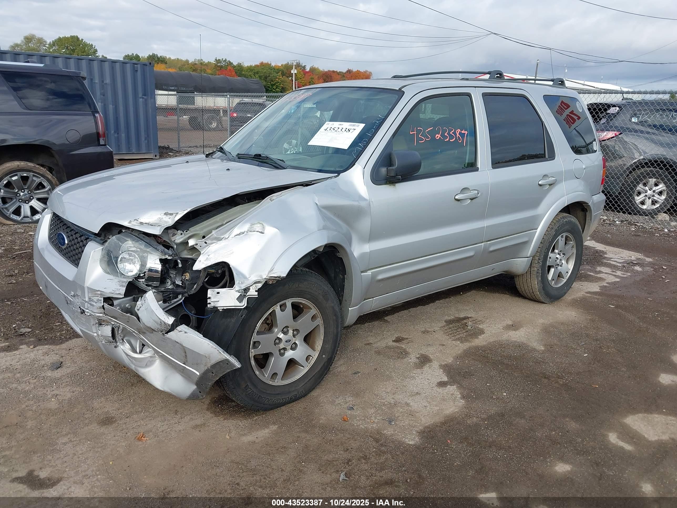 FORD ESCAPE image 2