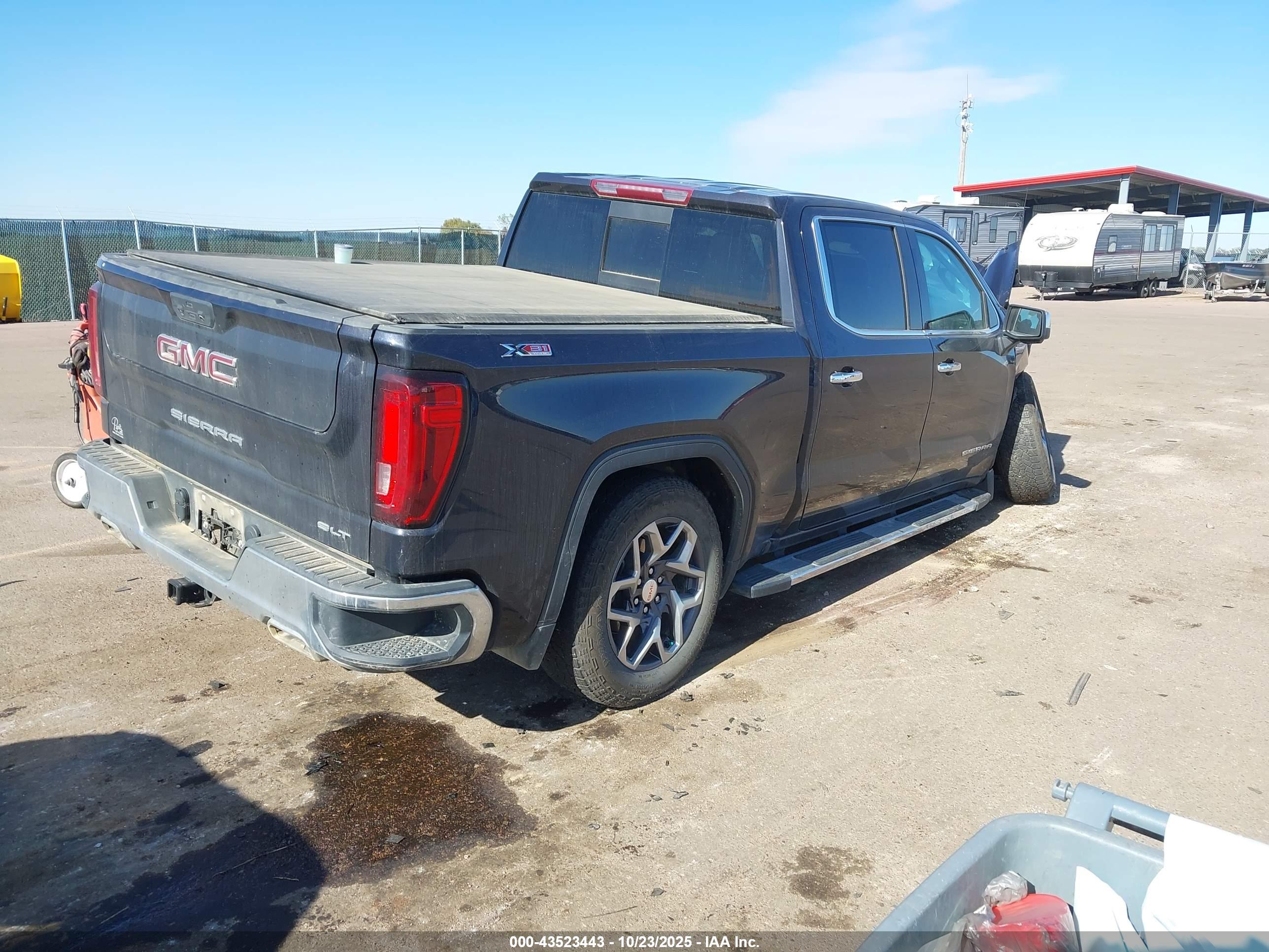 GMC SIERRA image 4