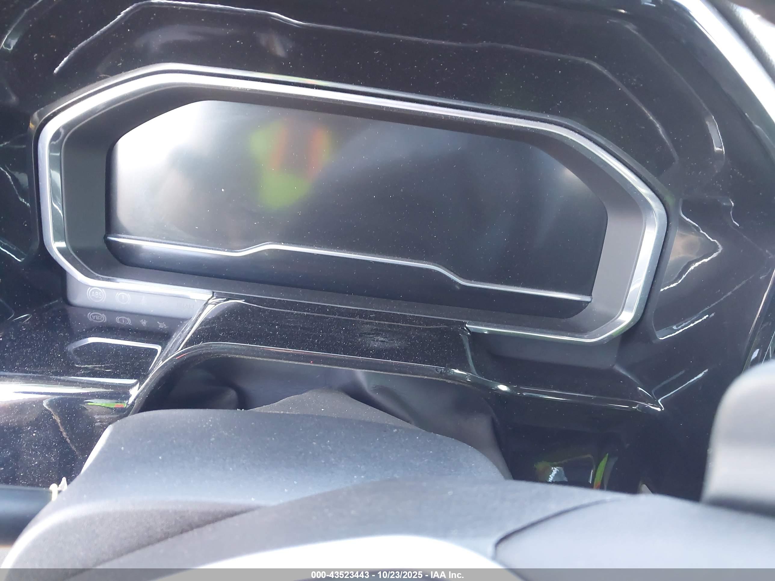 GMC SIERRA image 7