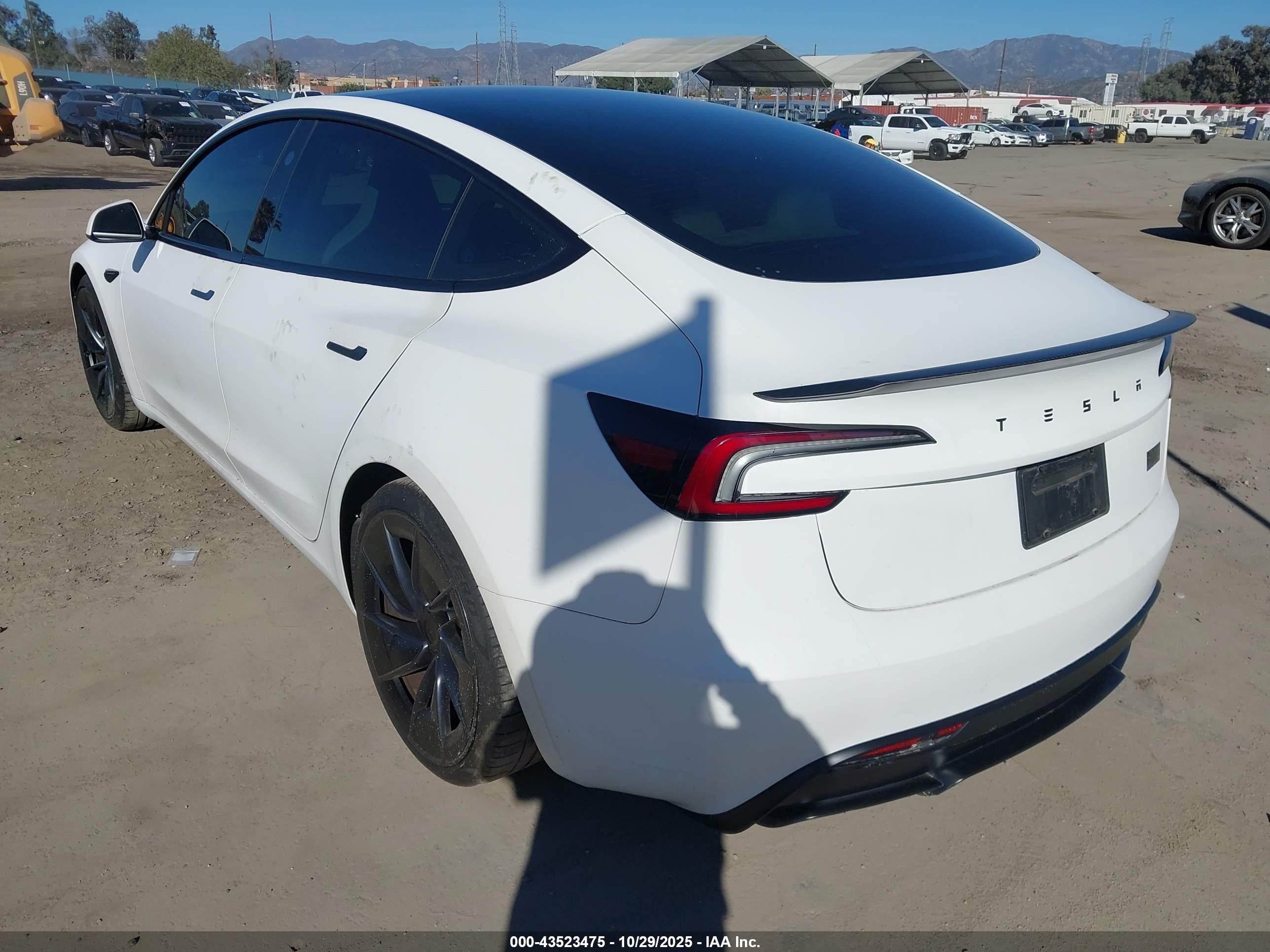 TESLA MODEL image 3