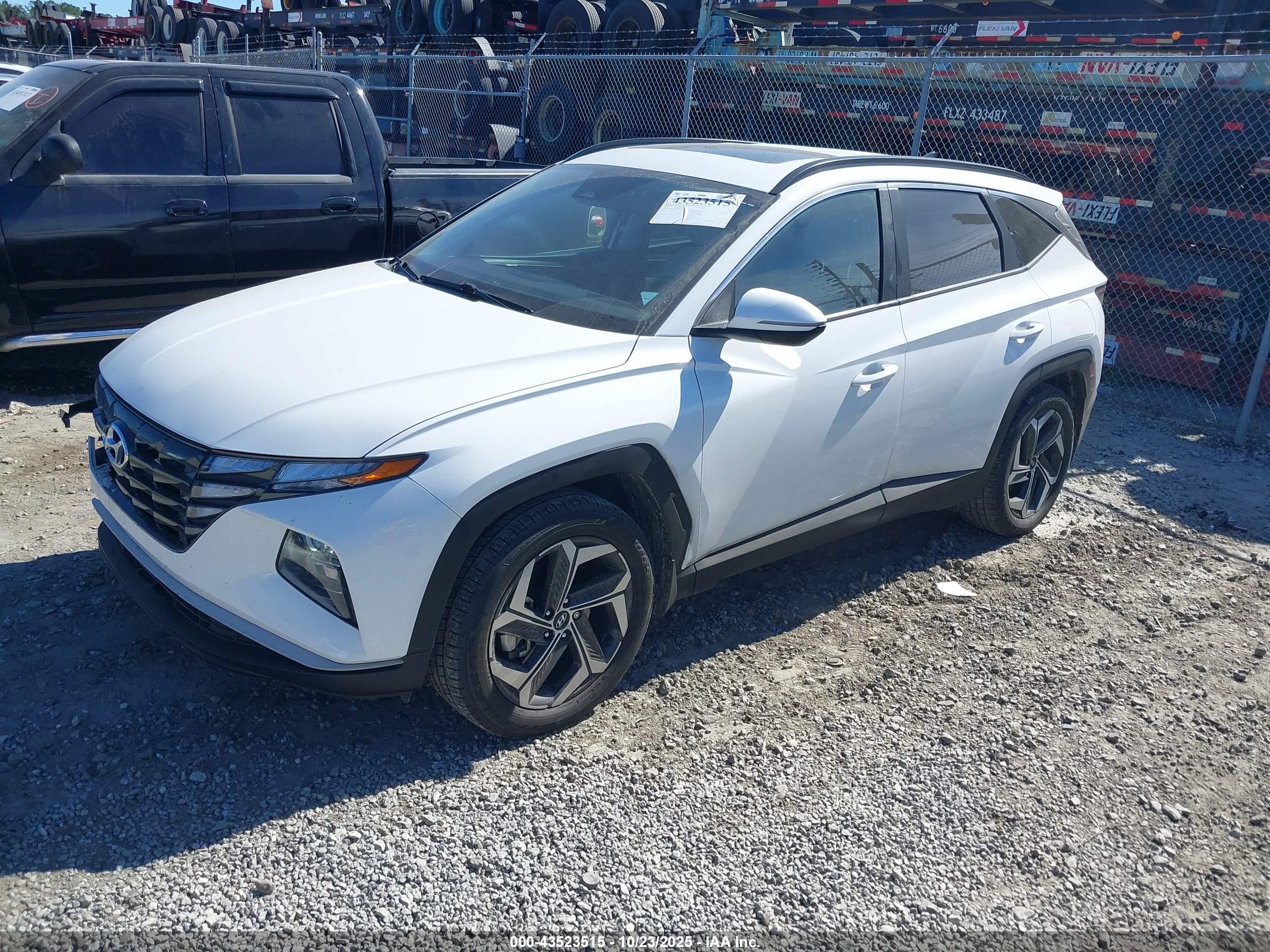 HYUNDAI TUCSON image 2