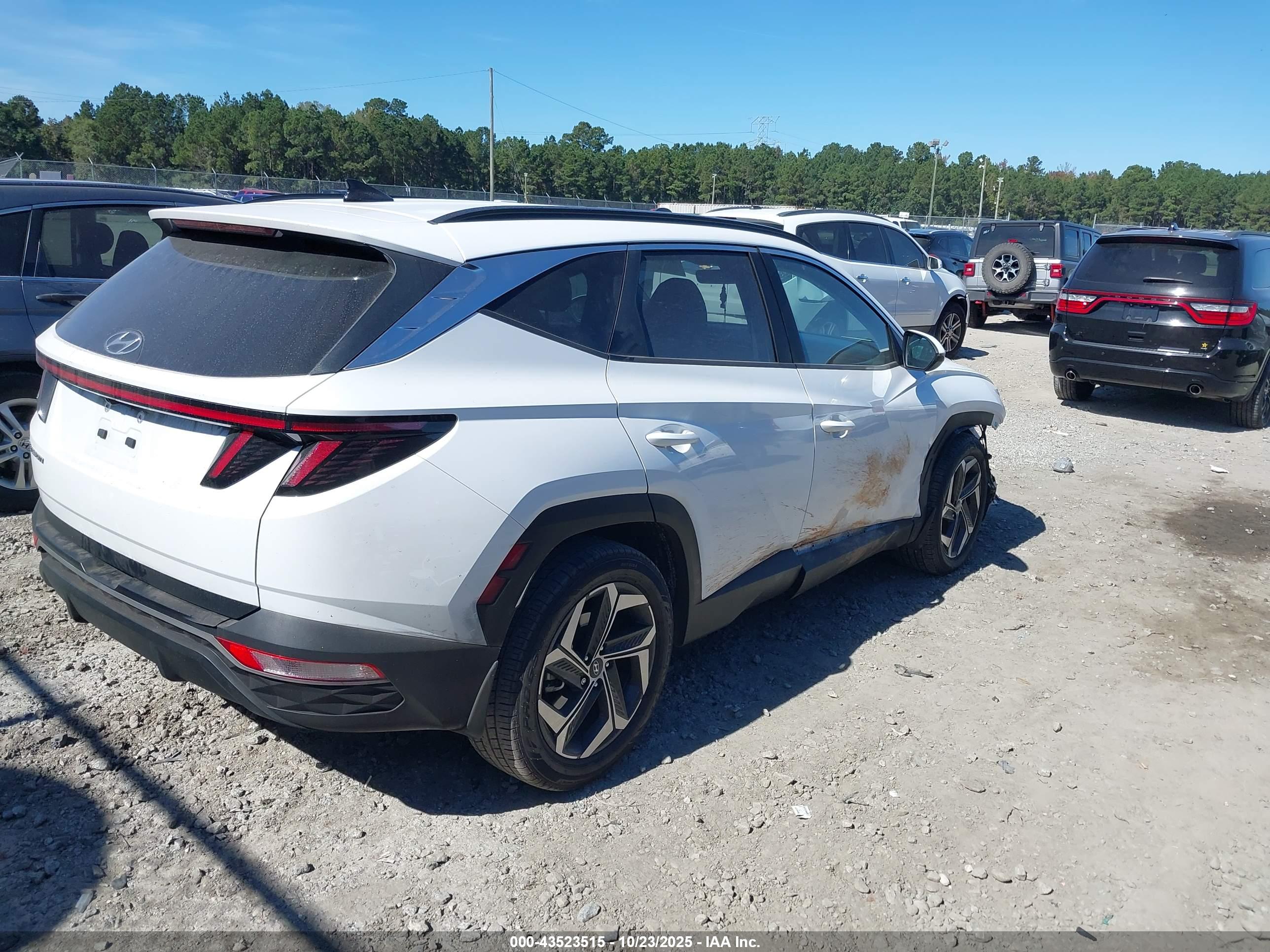HYUNDAI TUCSON image 4