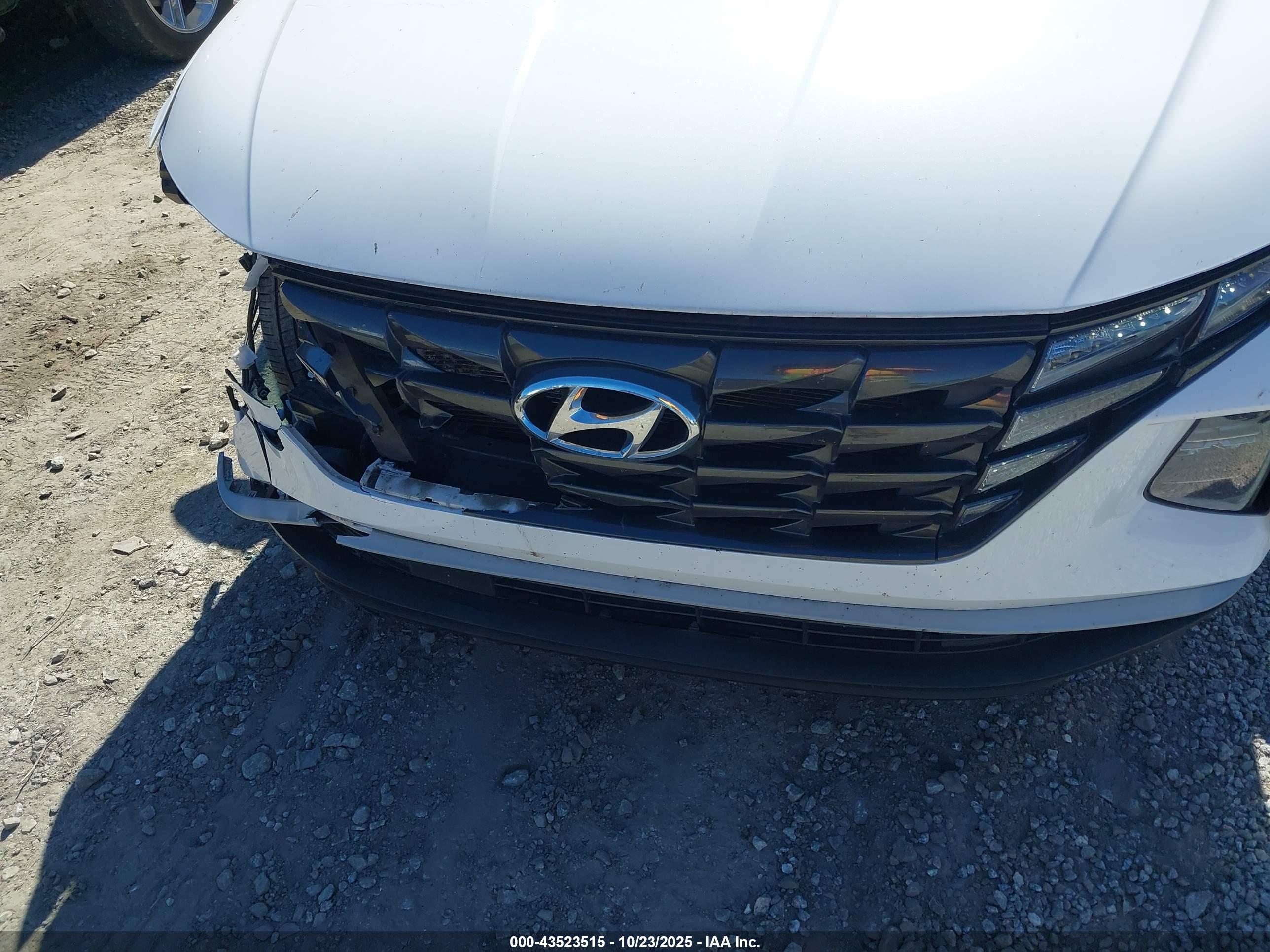 HYUNDAI TUCSON image 6