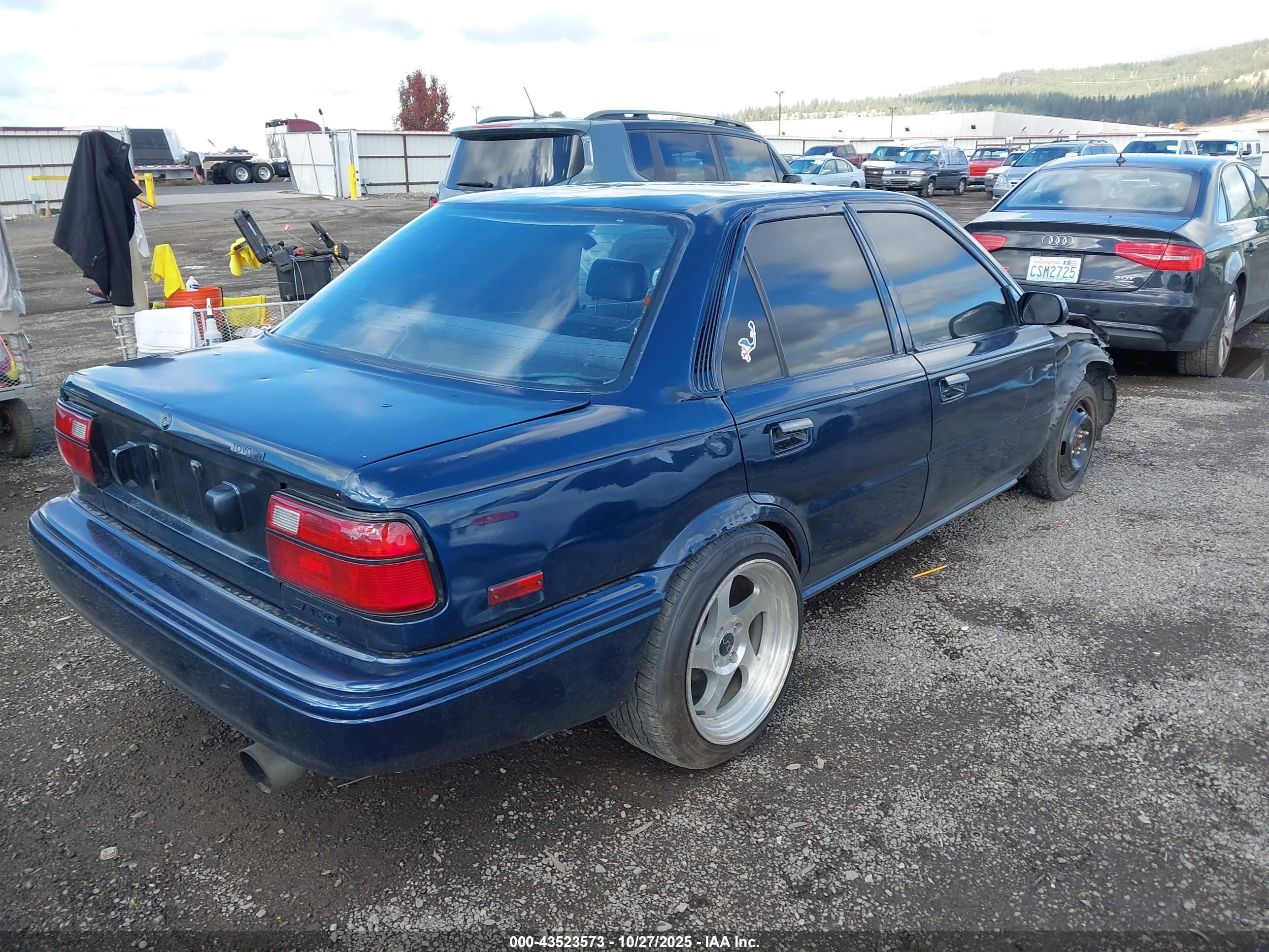 TOYOTA COROLLA image 4