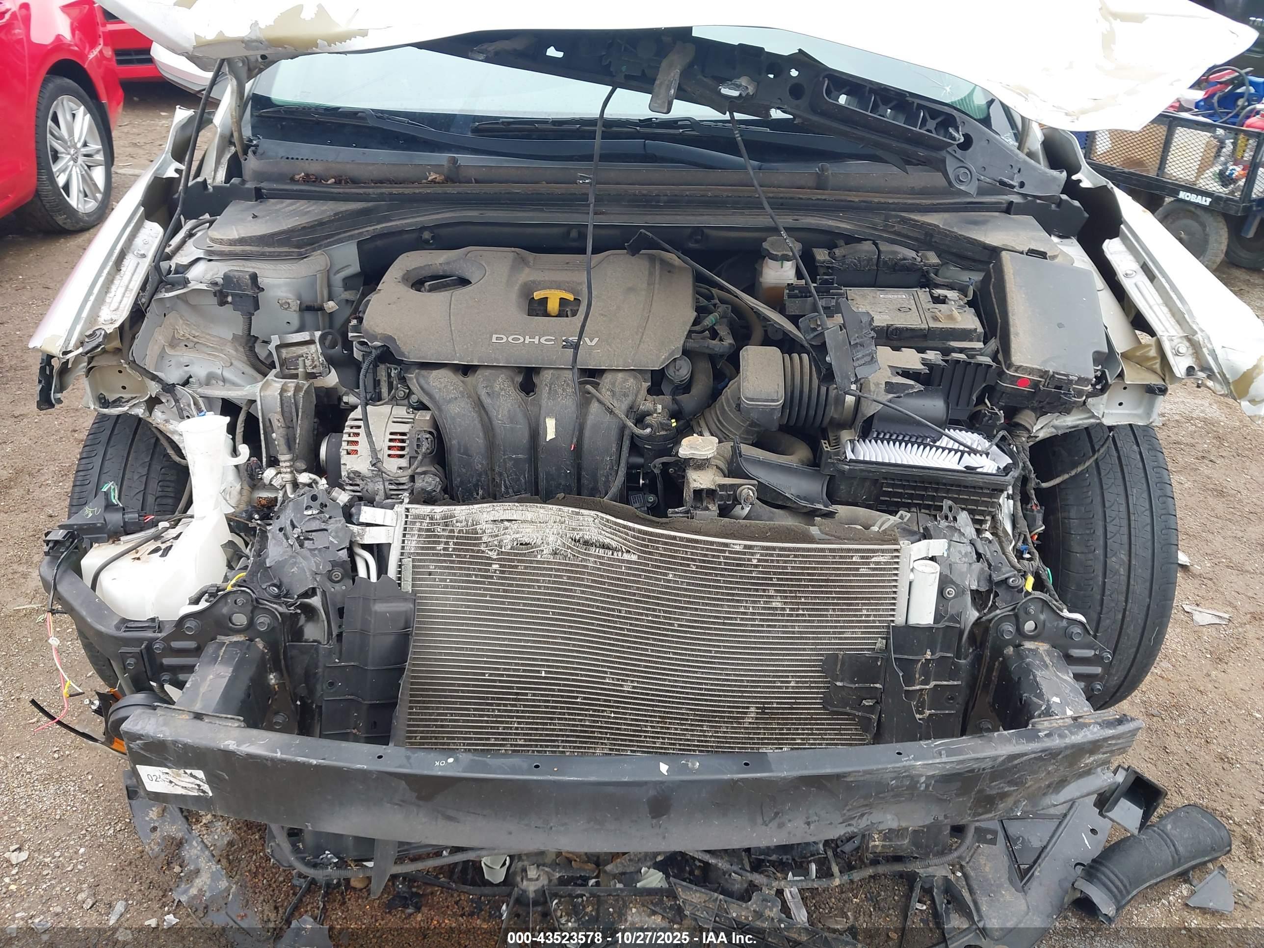 HYUNDAI ELANTRA image 10