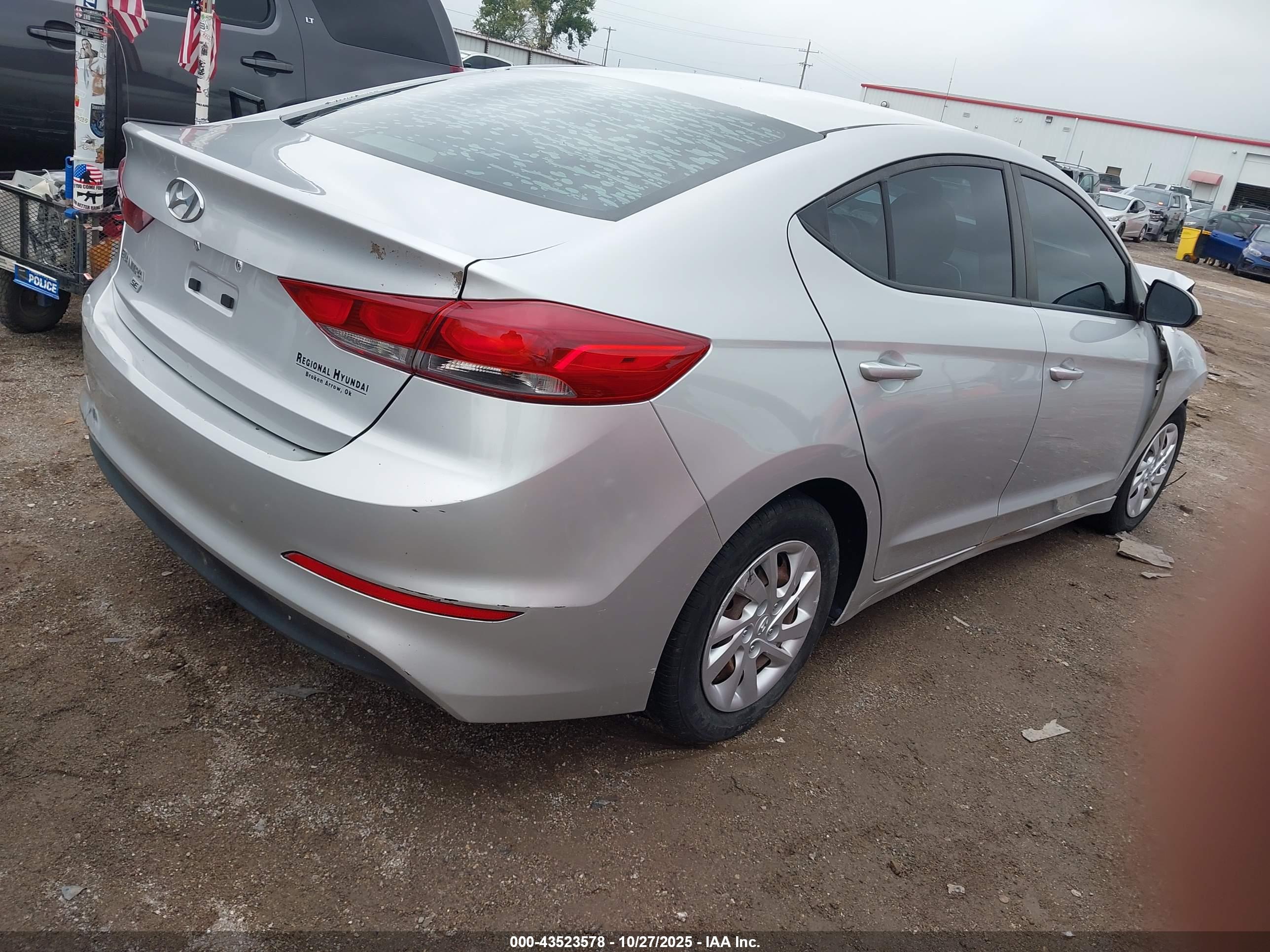 HYUNDAI ELANTRA image 4