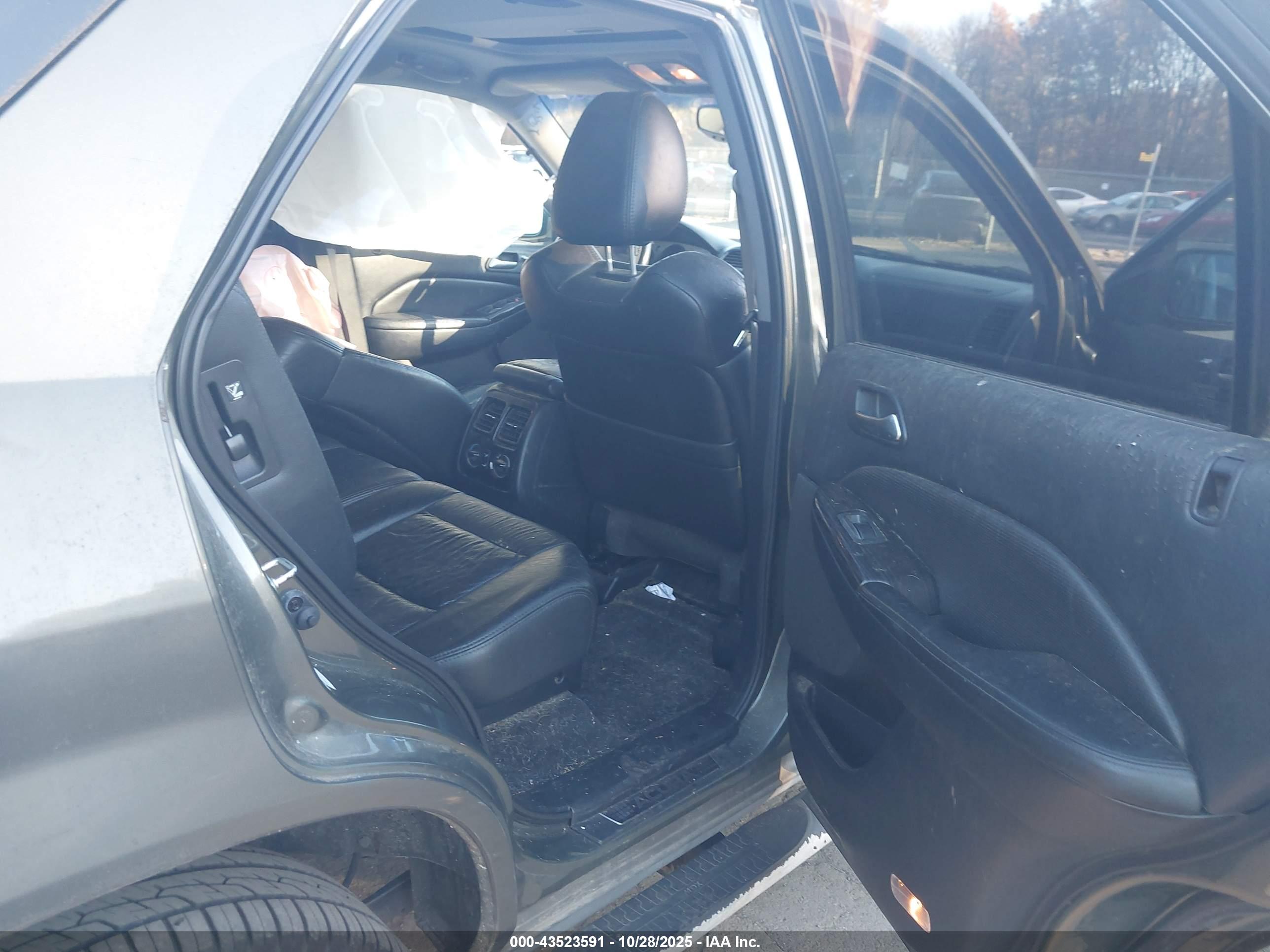 ACURA MDX image 8