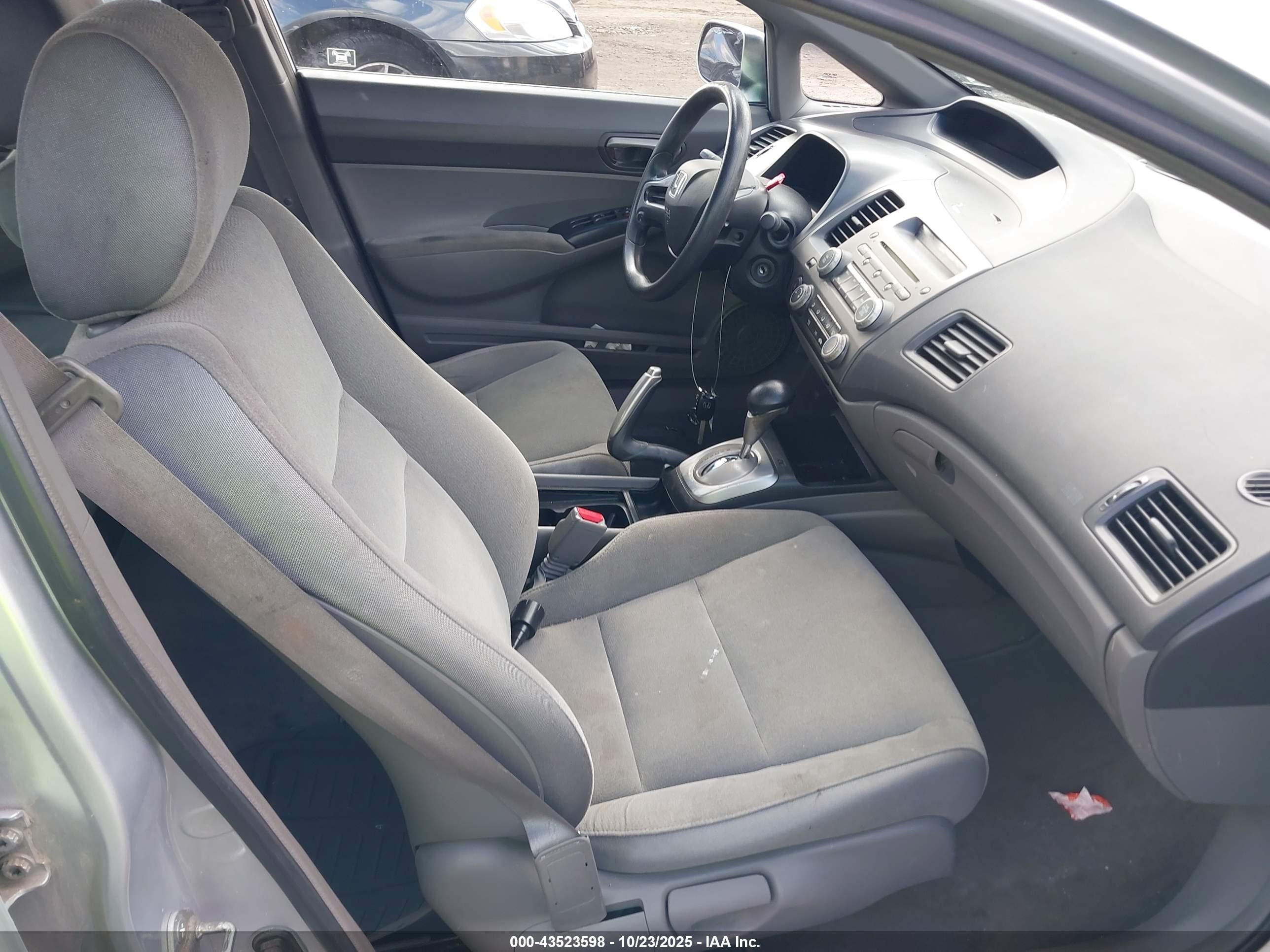 HONDA CIVIC image 5
