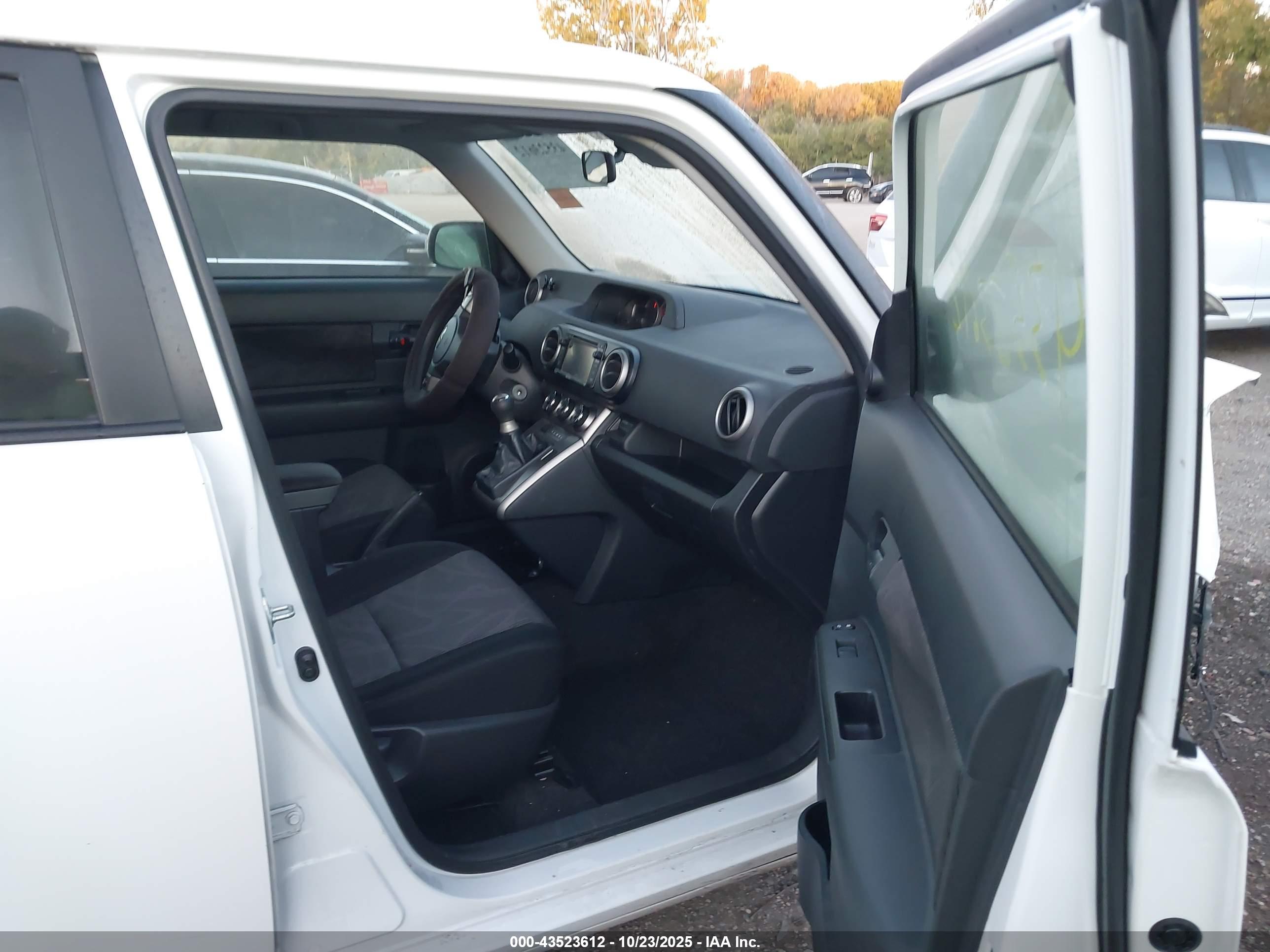 SCION XB image 5
