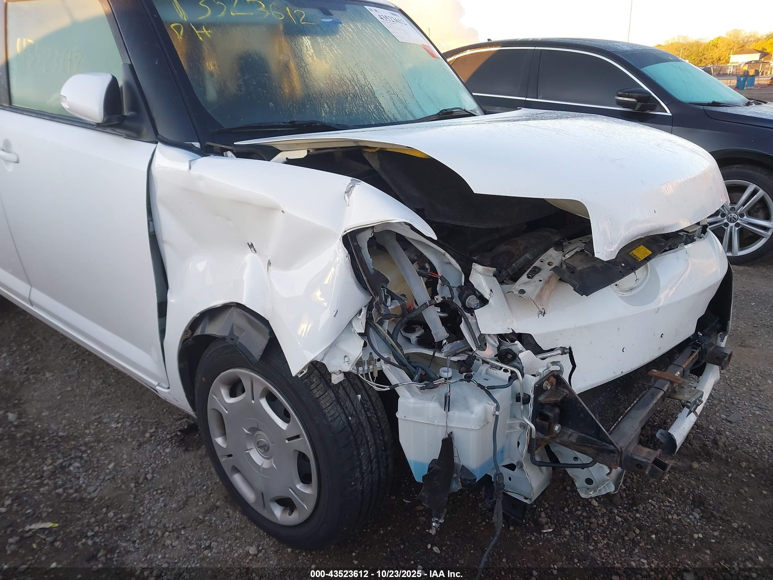 SCION XB image 6