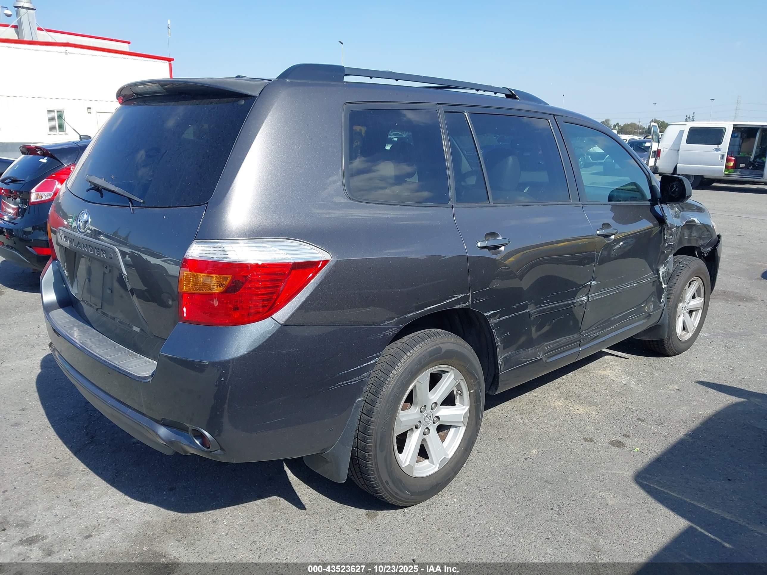 TOYOTA HIGHLANDER image 4