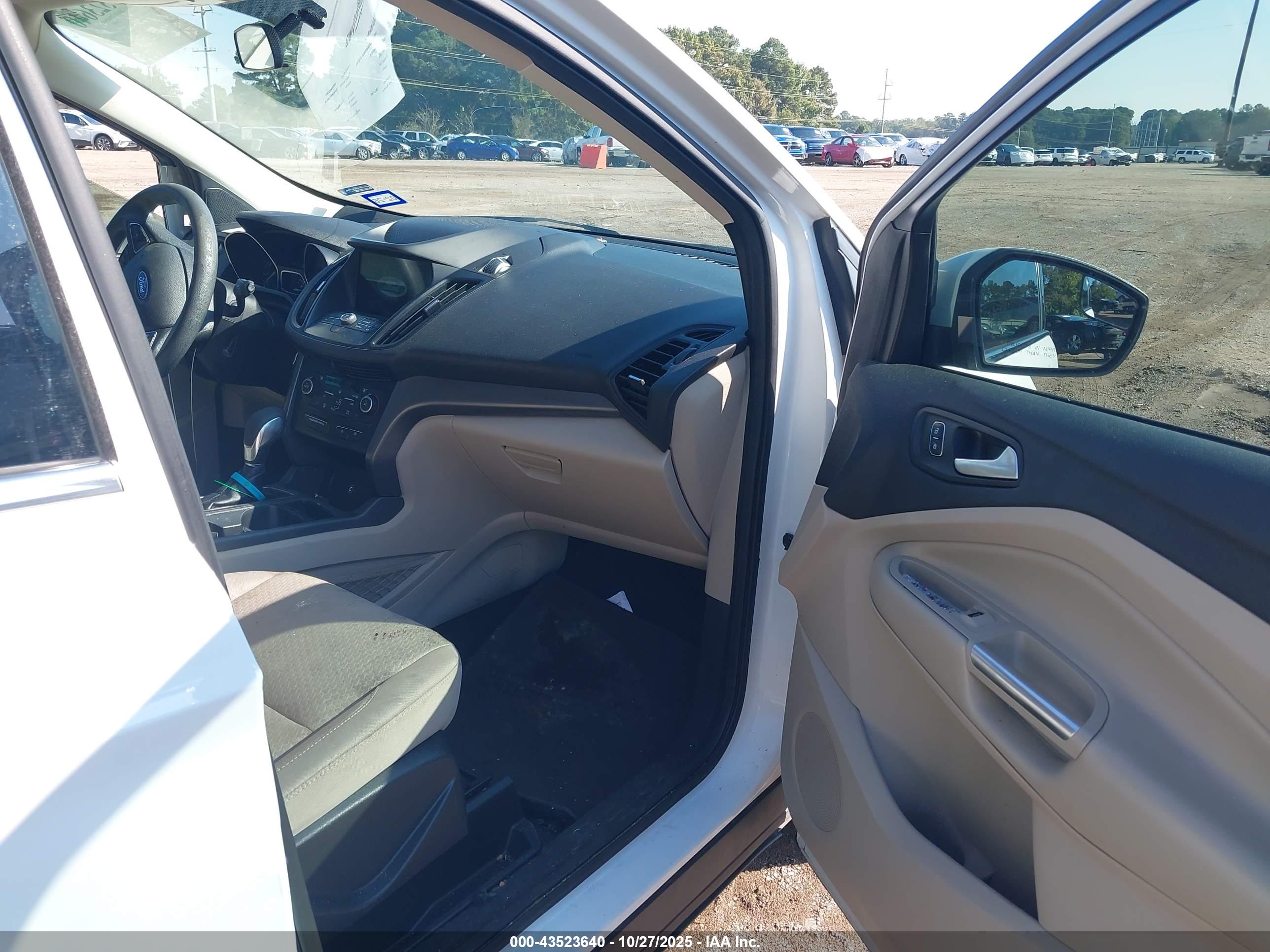 FORD ESCAPE image 5