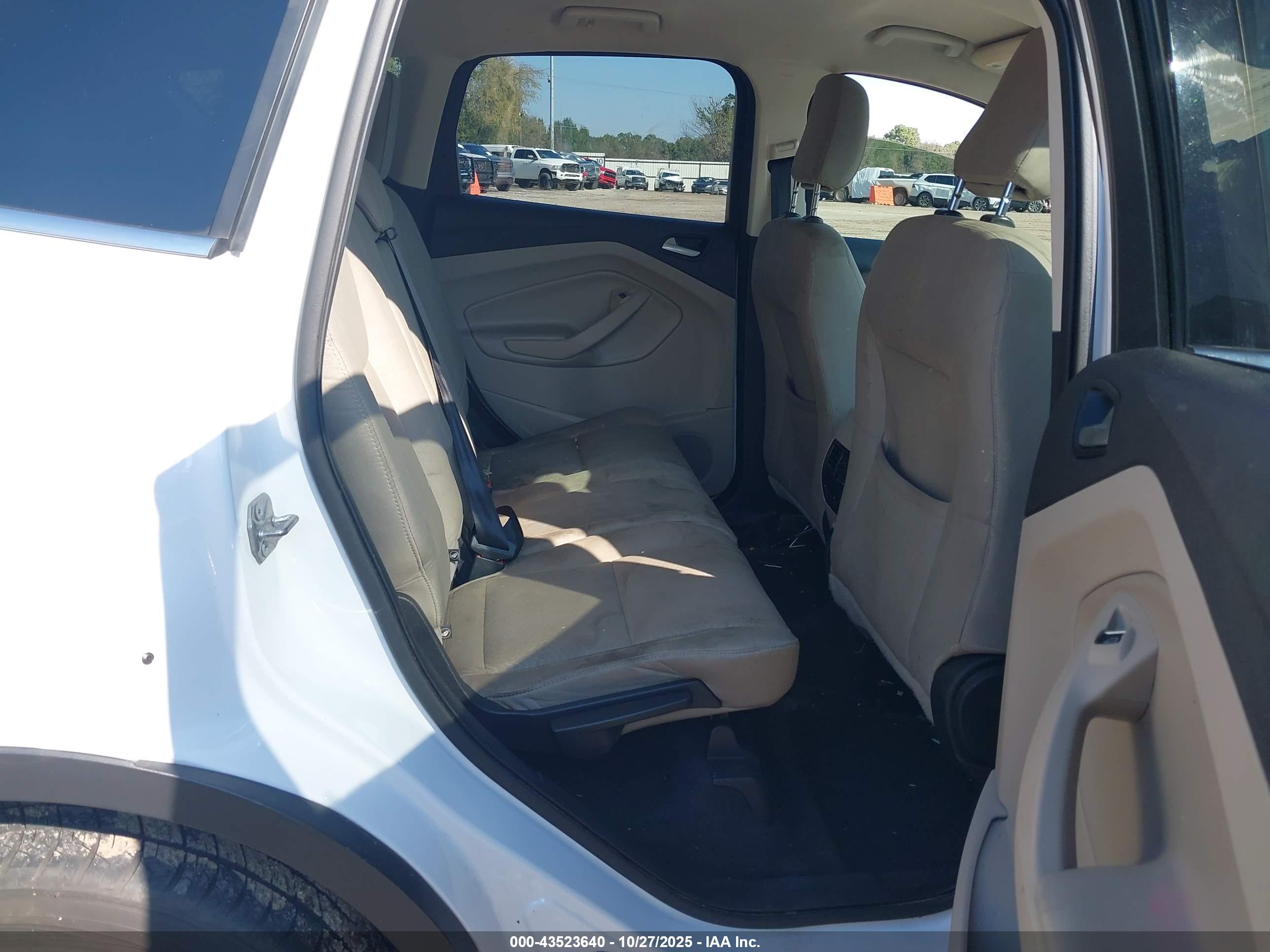 FORD ESCAPE image 8