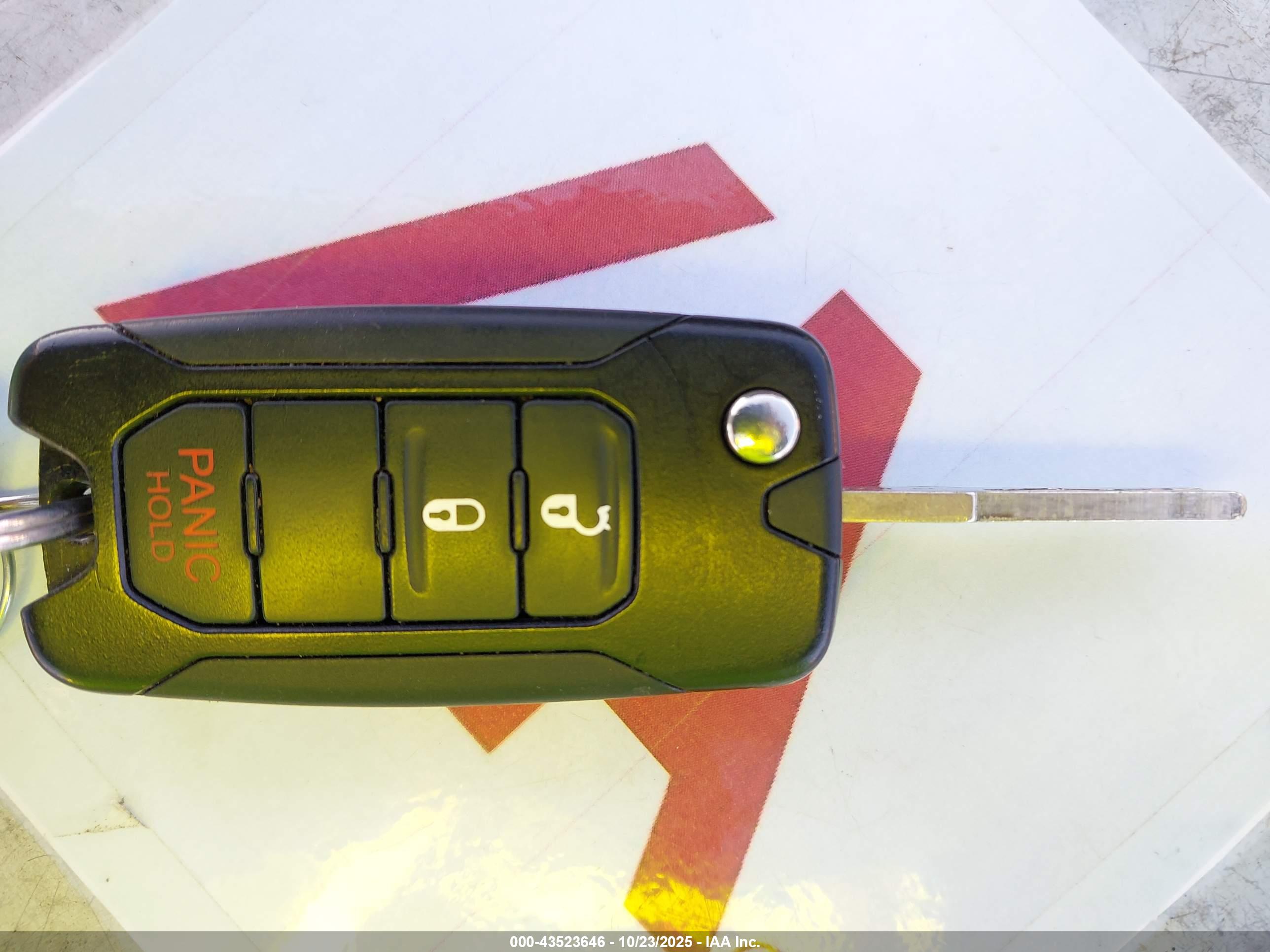 JEEP RENEGADE image 11