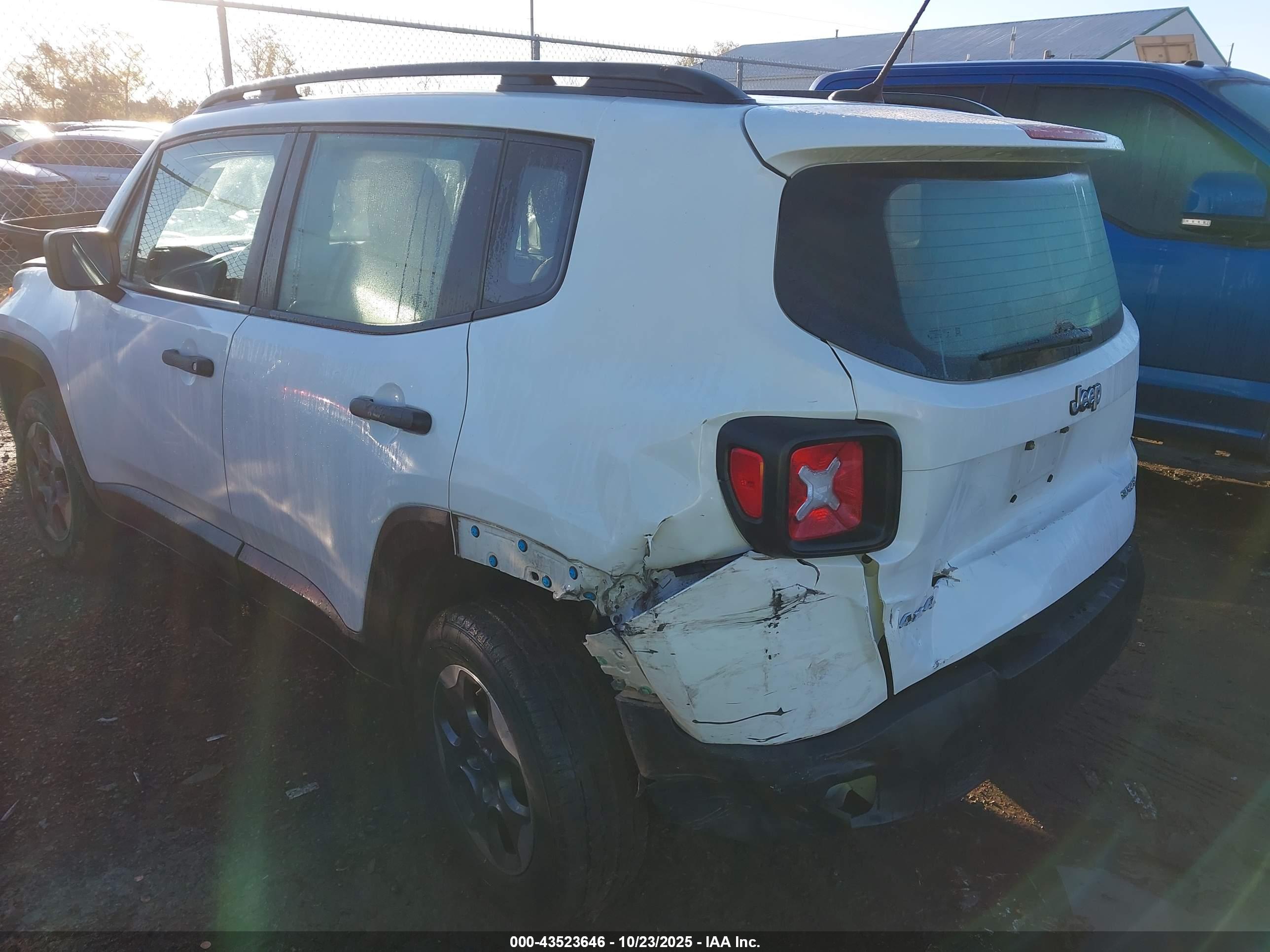 JEEP RENEGADE image 6
