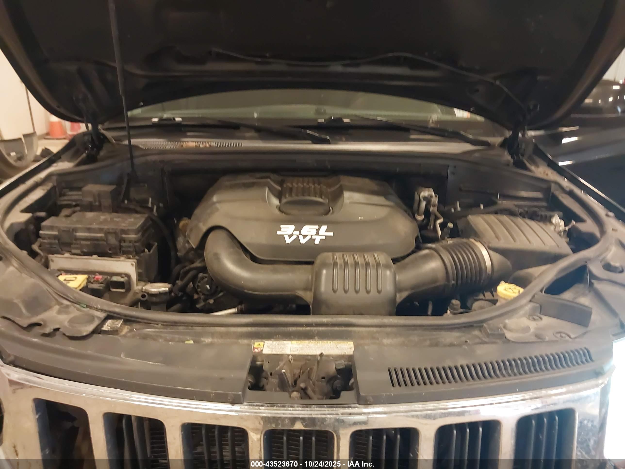 JEEP GRAND image 10