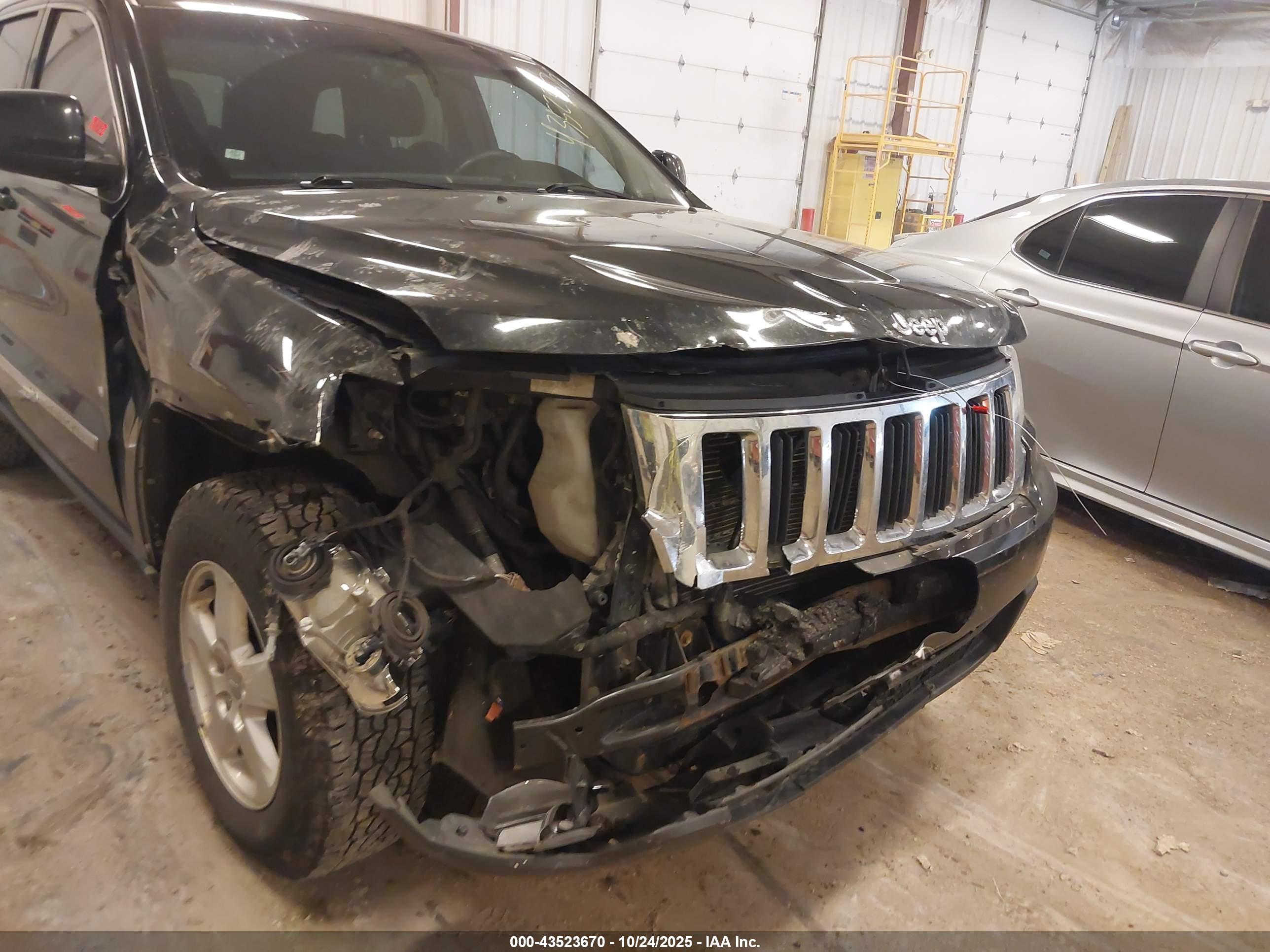 JEEP GRAND image 6