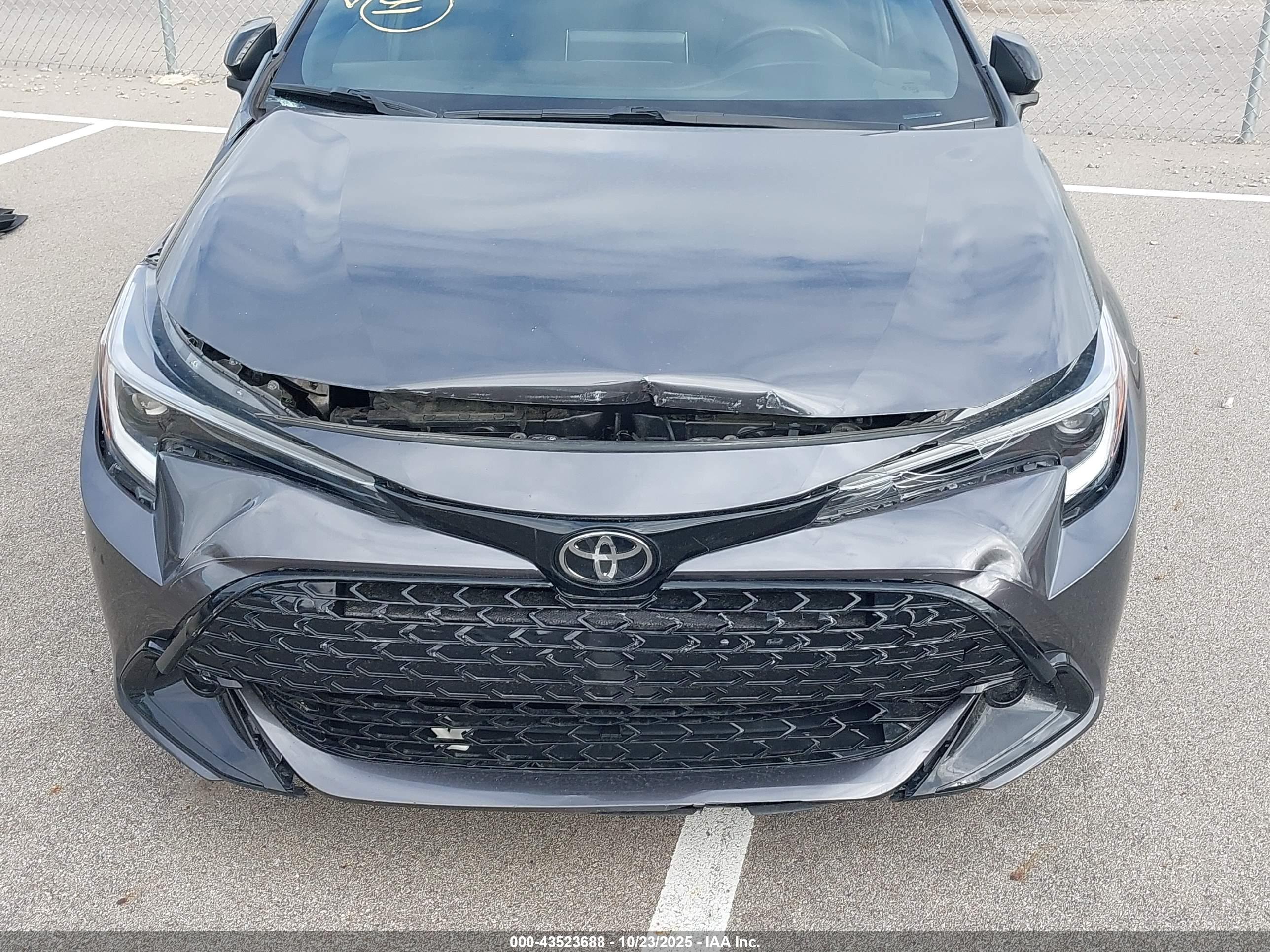 TOYOTA COROLLA image 6