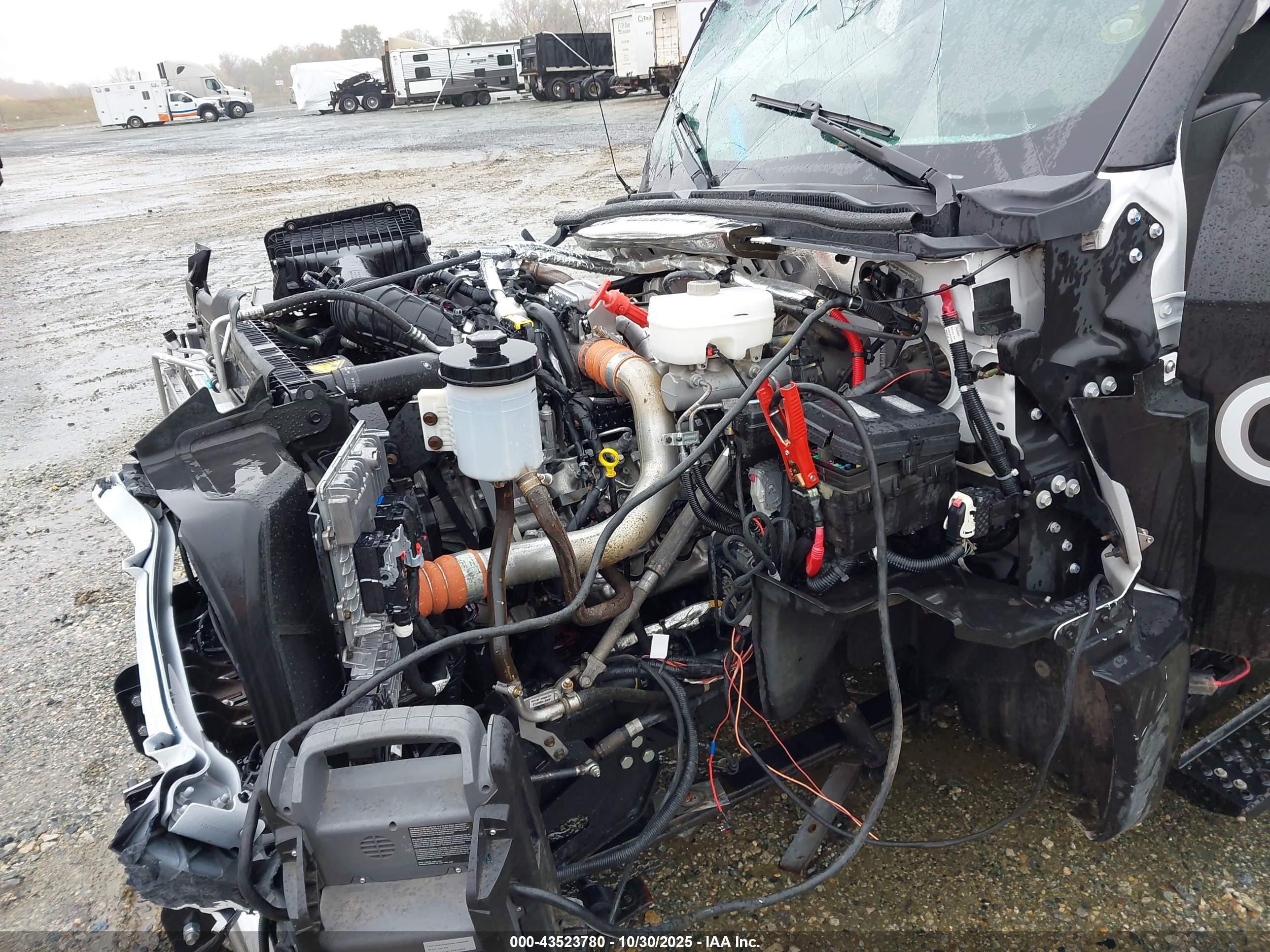 CHEVROLET SILVERADO image 10