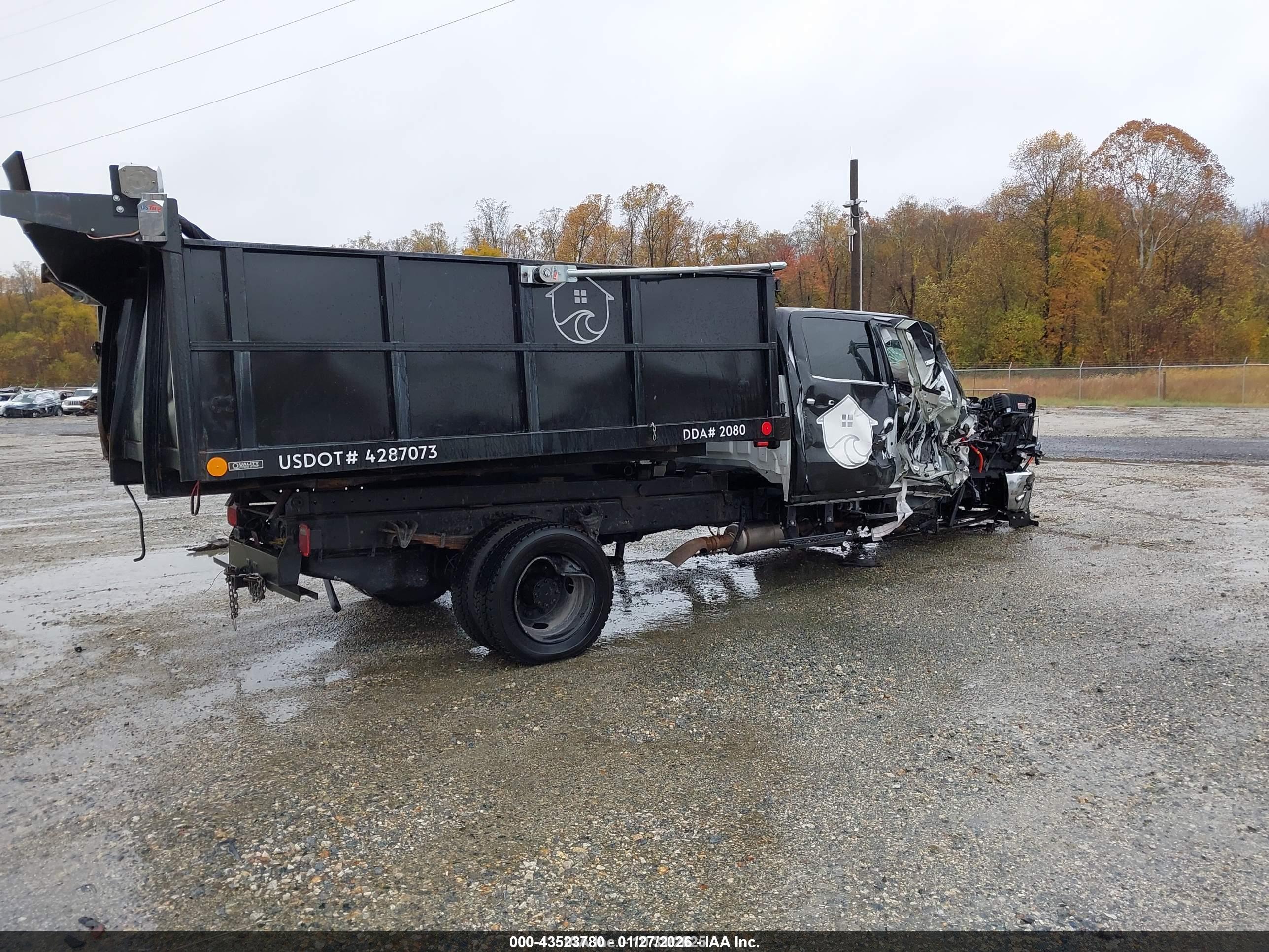 CHEVROLET SILVERADO image 4