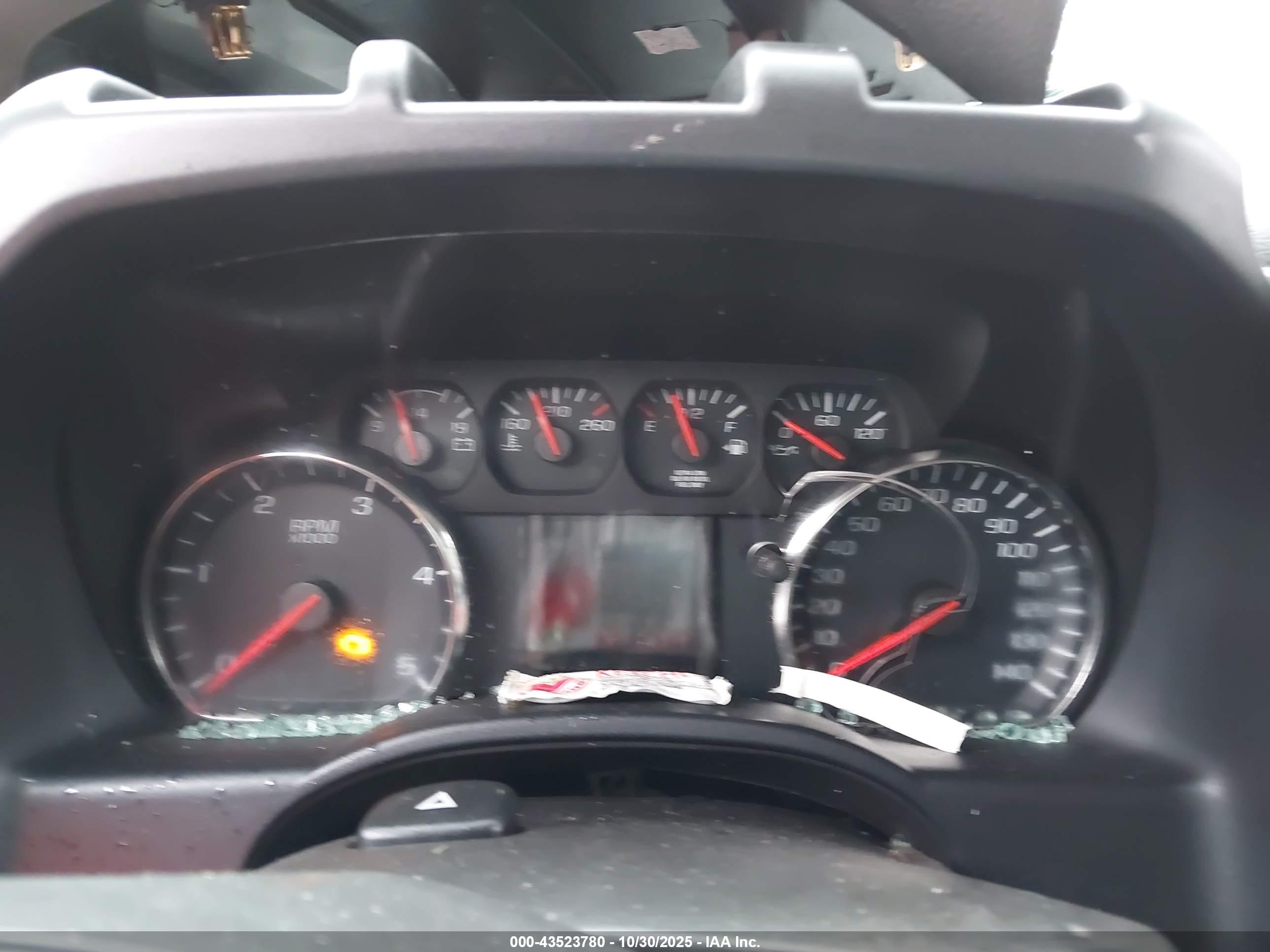 CHEVROLET SILVERADO image 6