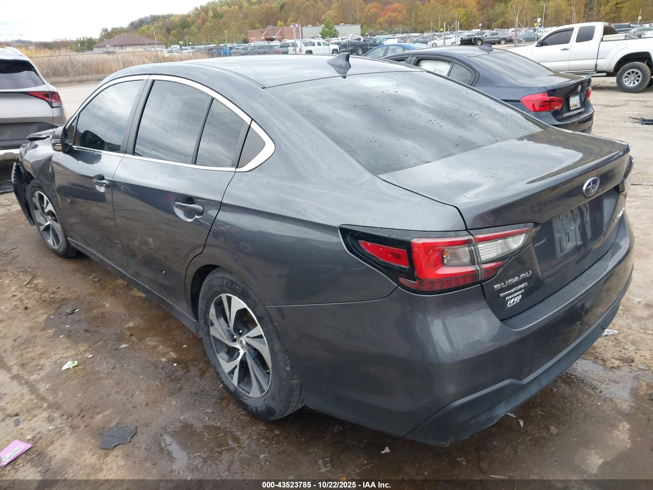 SUBARU LEGACY image 3