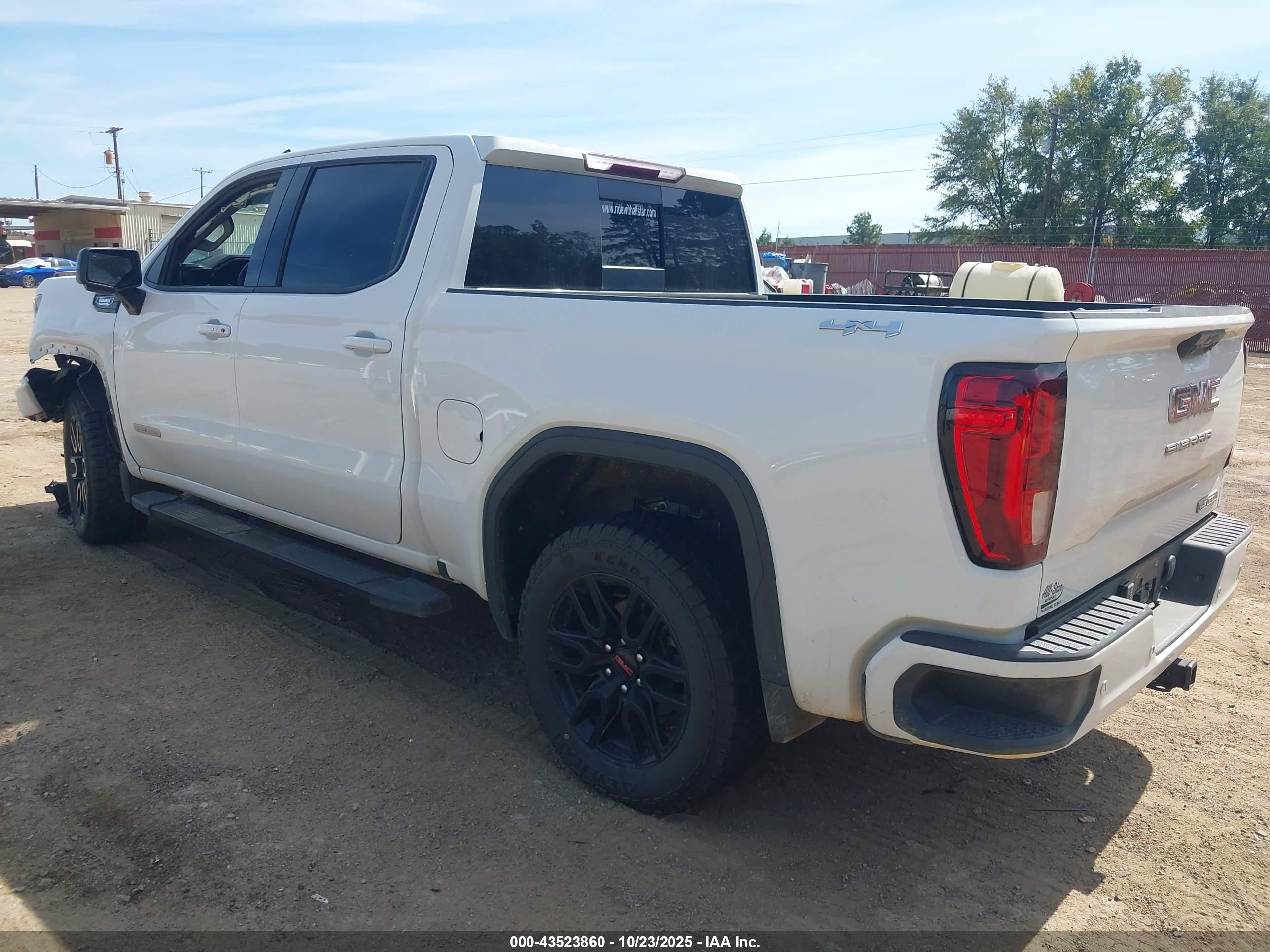 GMC SIERRA image 3