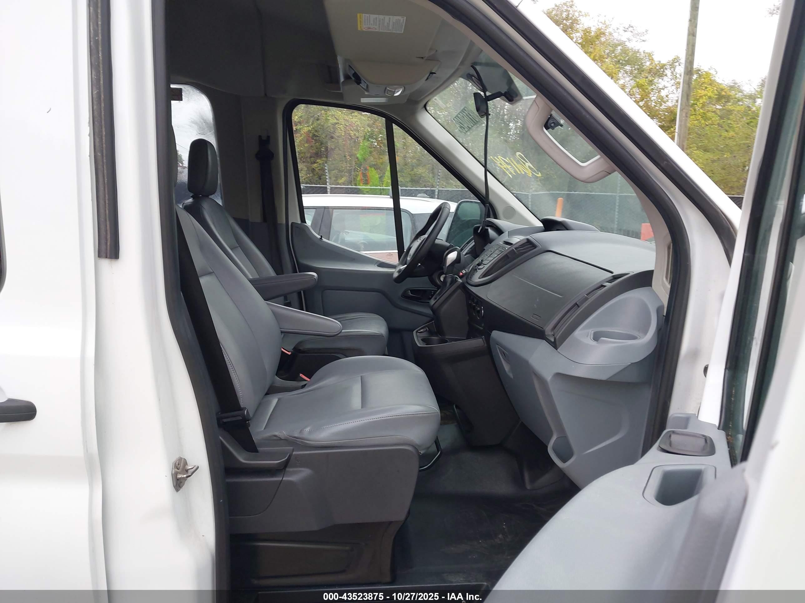 FORD TRANSIT-350 image 5