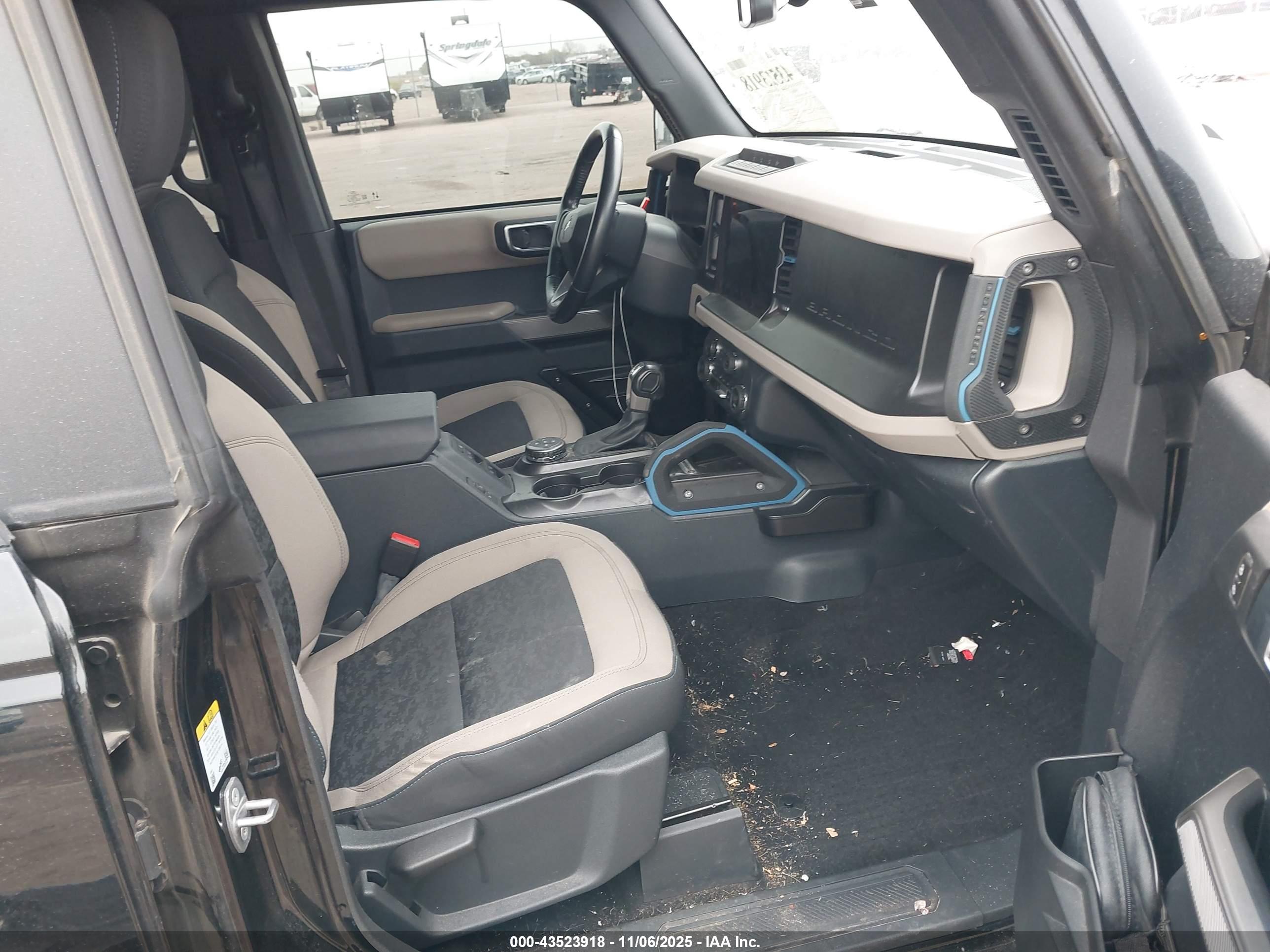 FORD BRONCO image 5