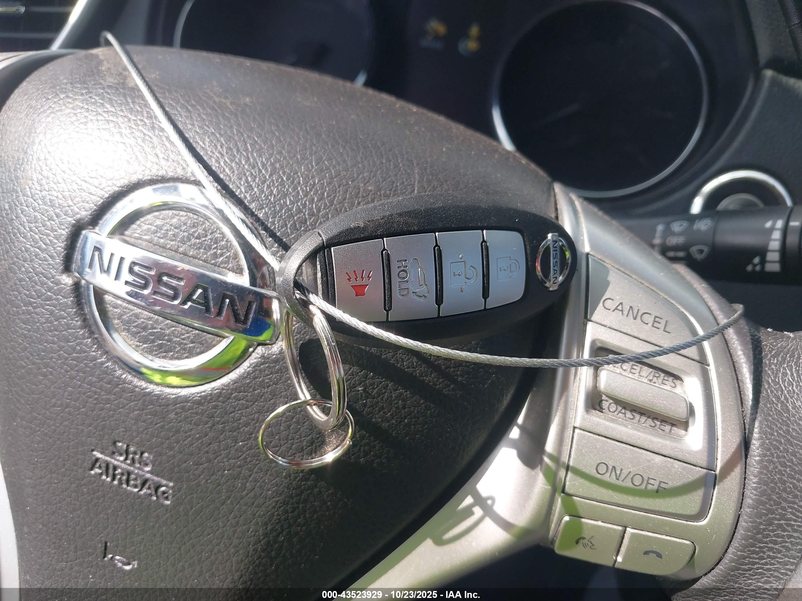 NISSAN ROGUE image 11