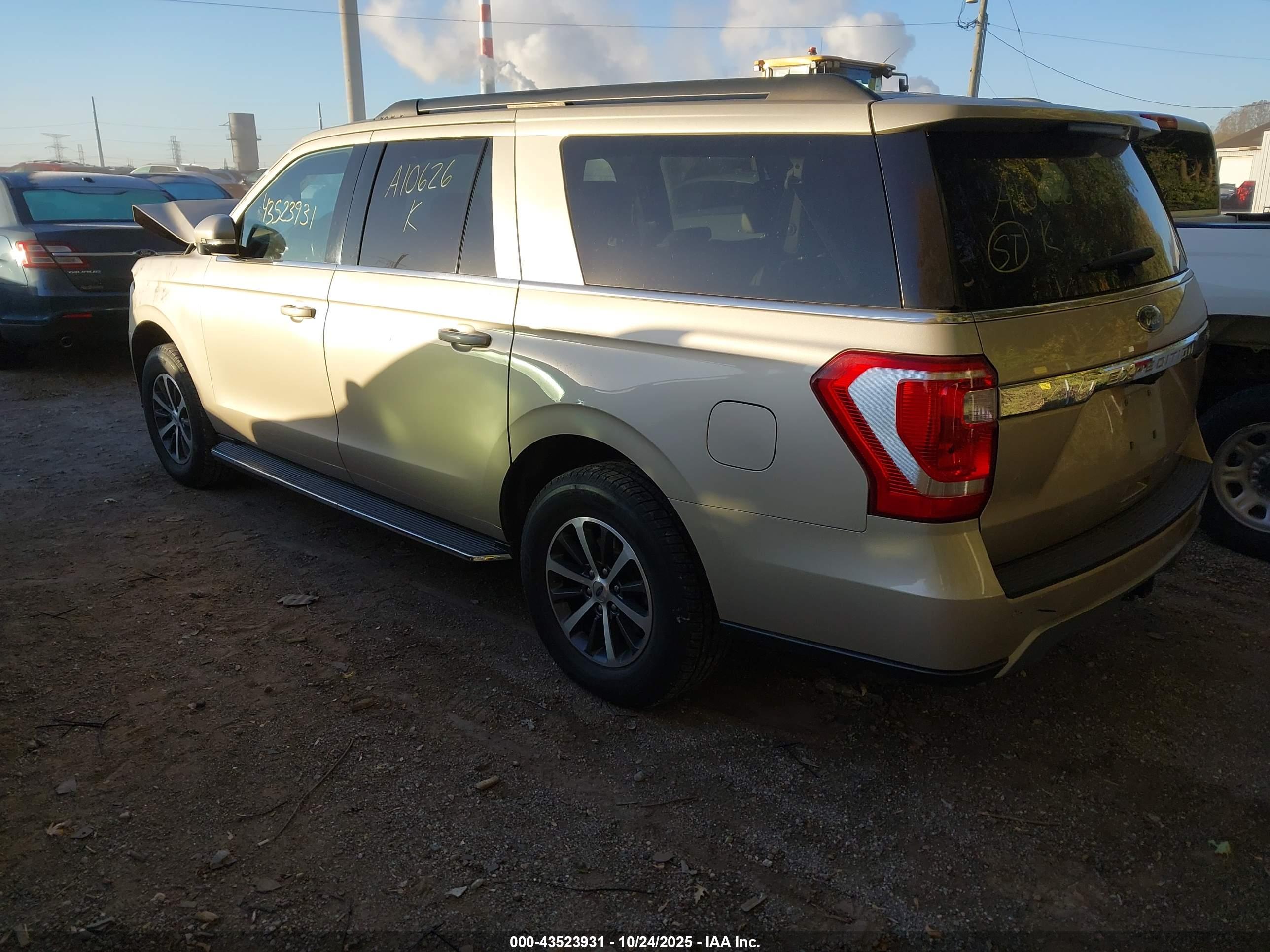 FORD EXPEDITION image 3