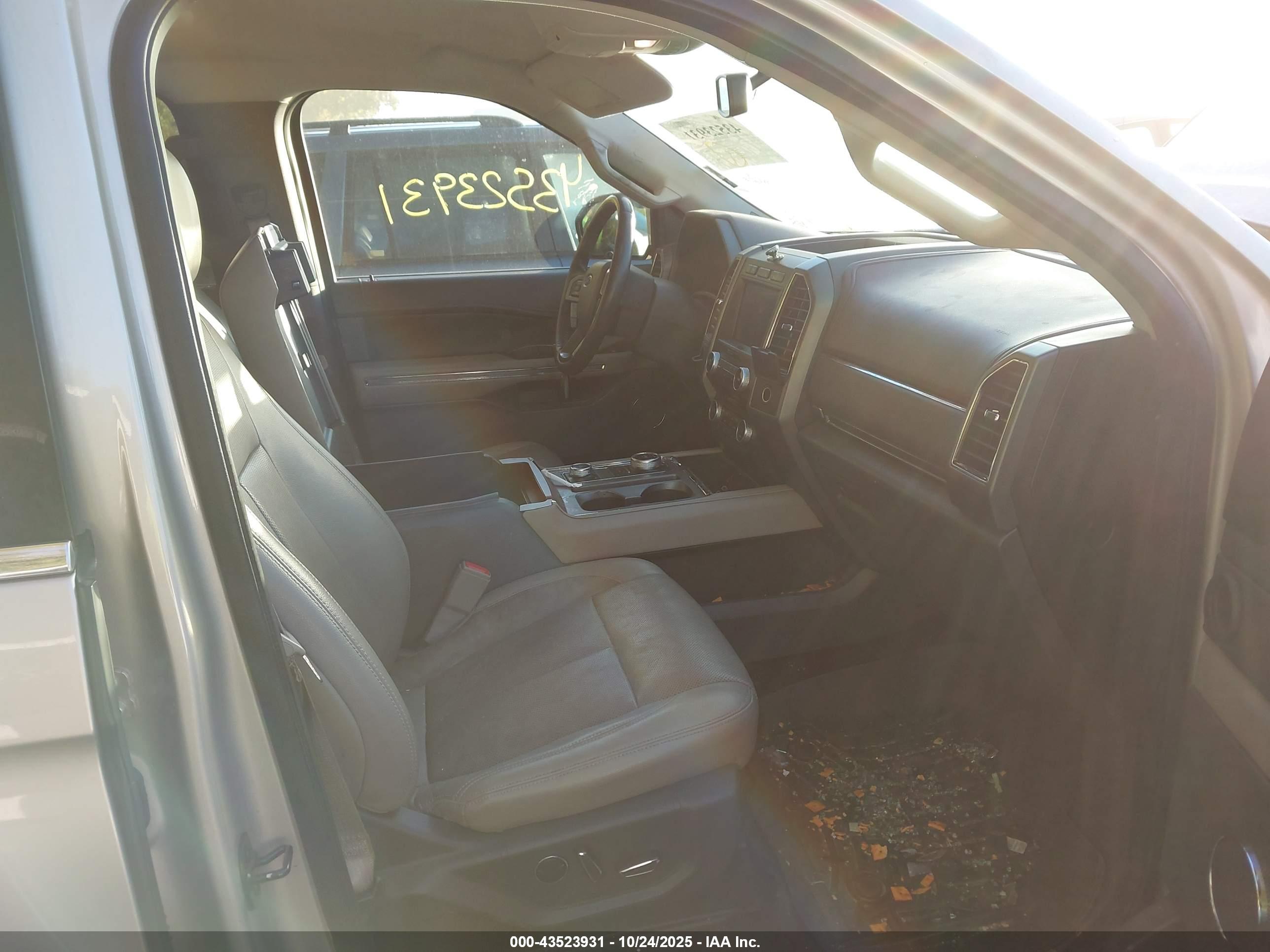 FORD EXPEDITION image 5