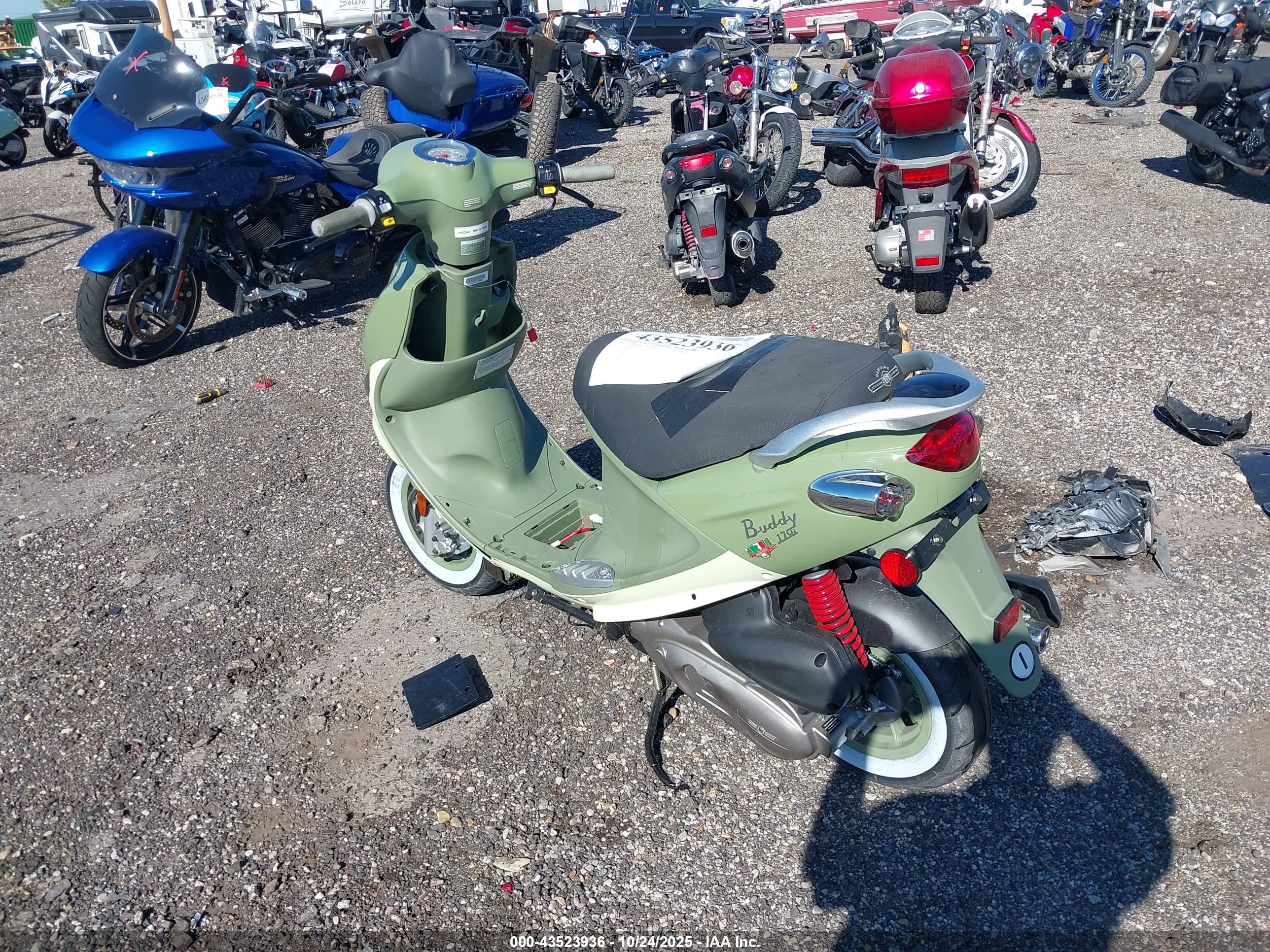 GENUINE SCOOTER image 3
