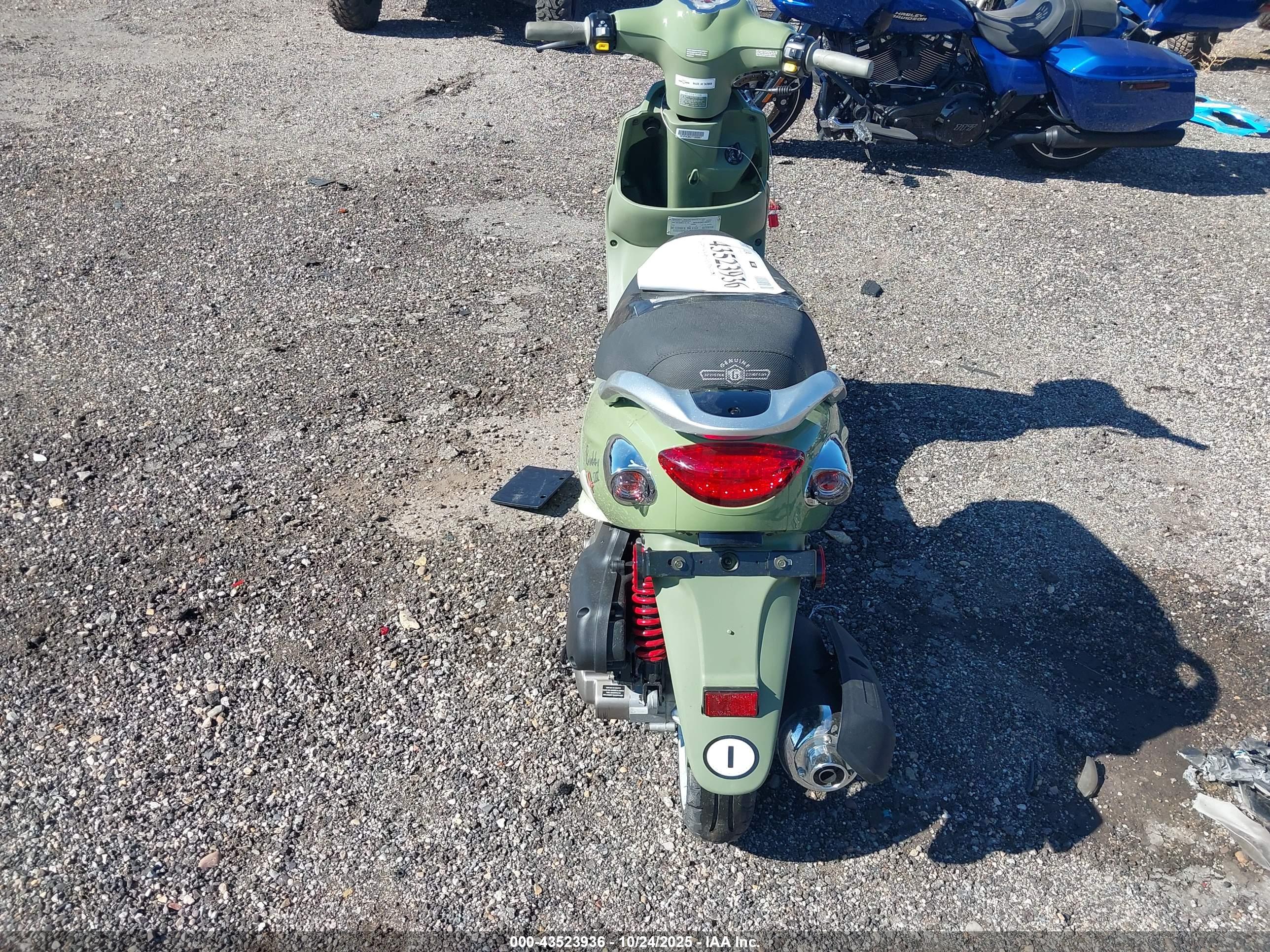 GENUINE SCOOTER image 6