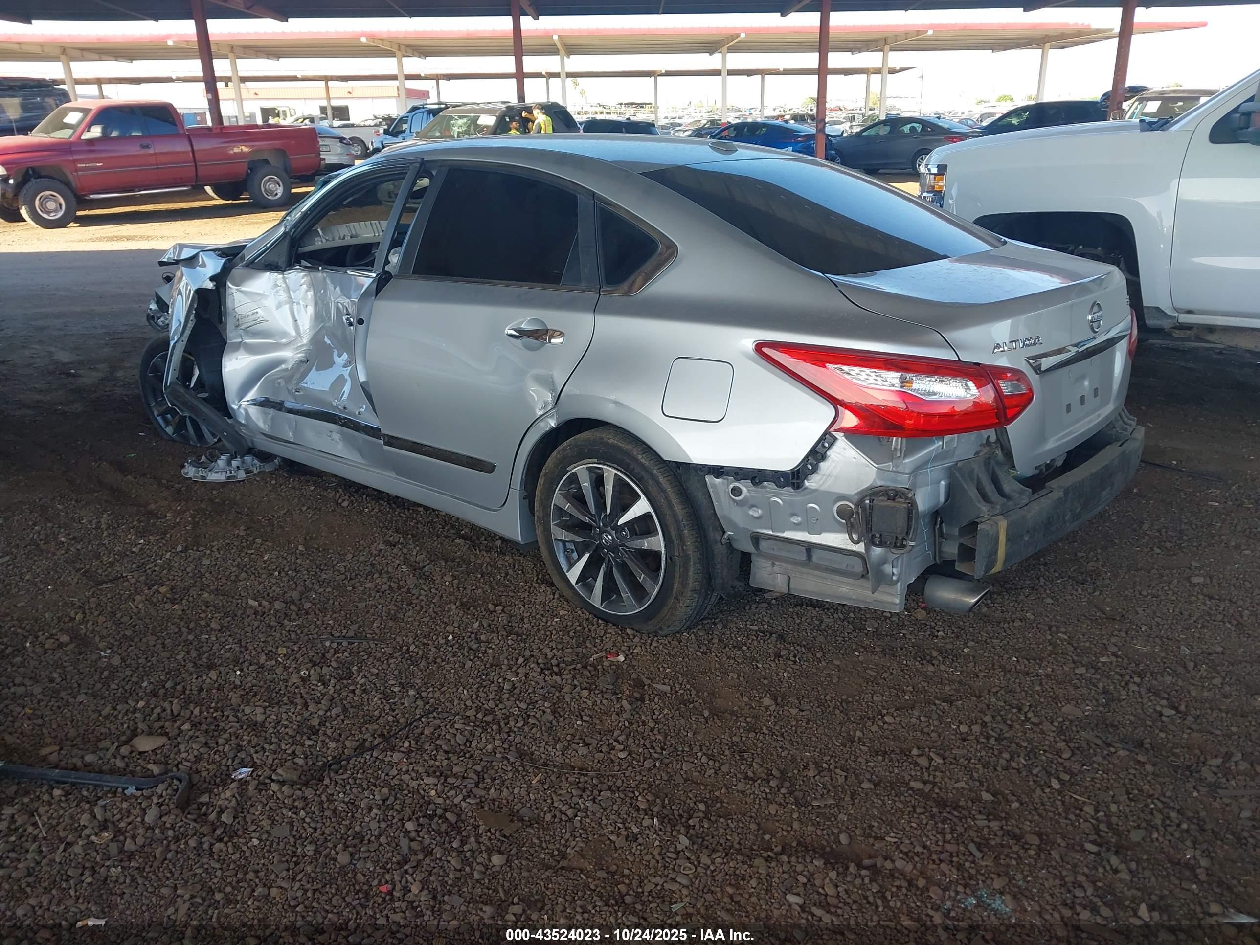 NISSAN ALTIMA image 3