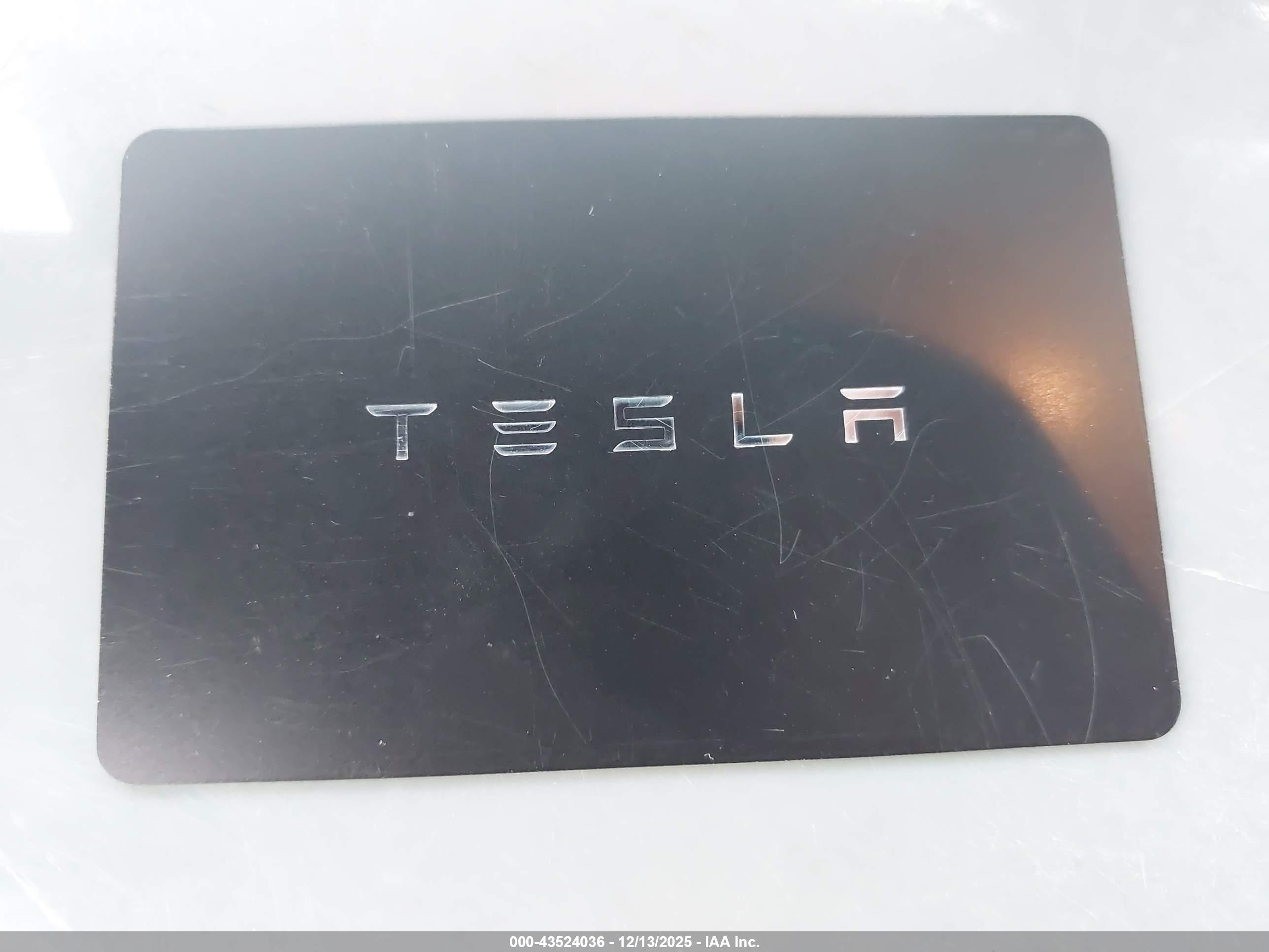 TESLA MODEL image 11