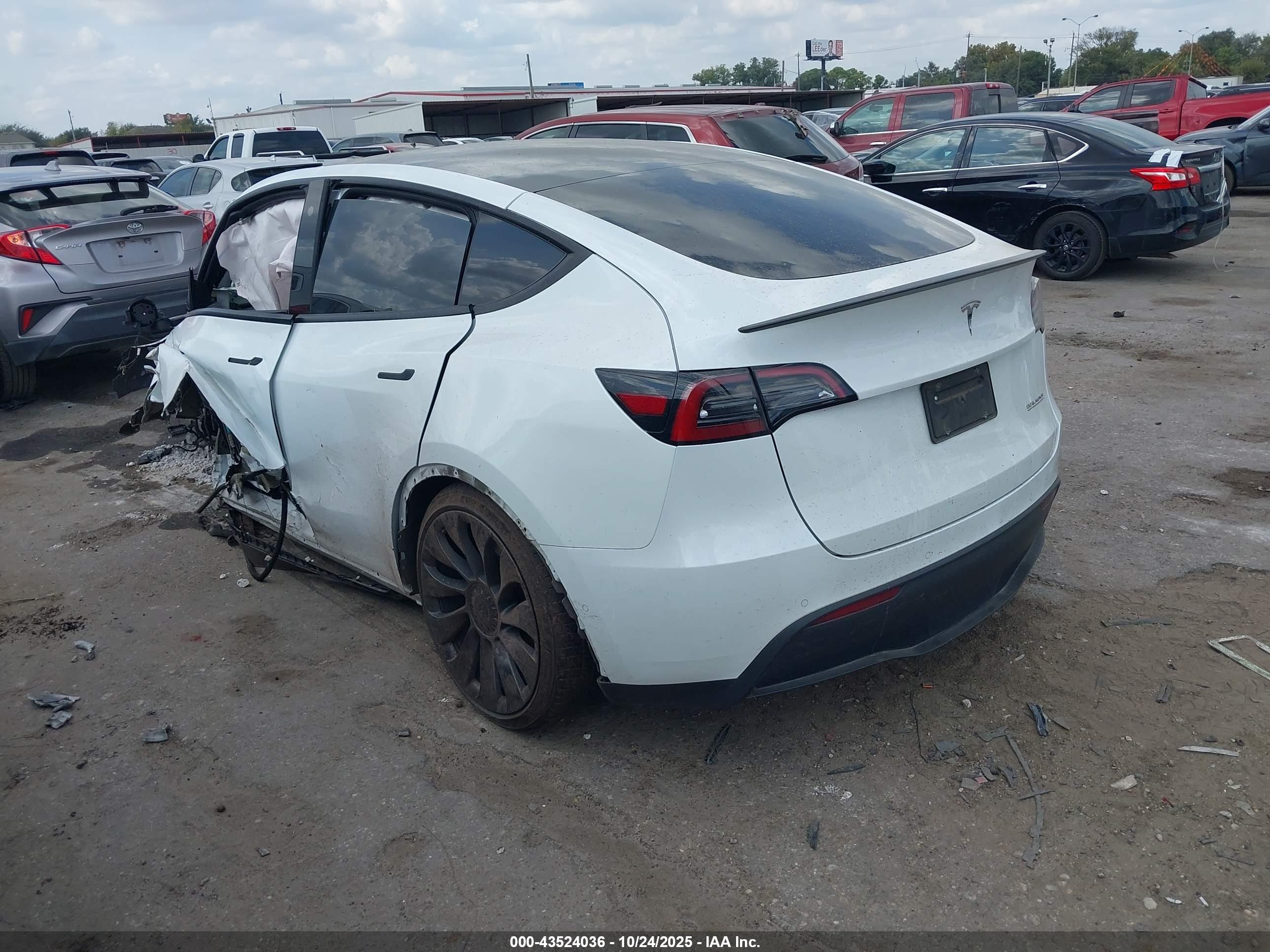 TESLA MODEL image 3