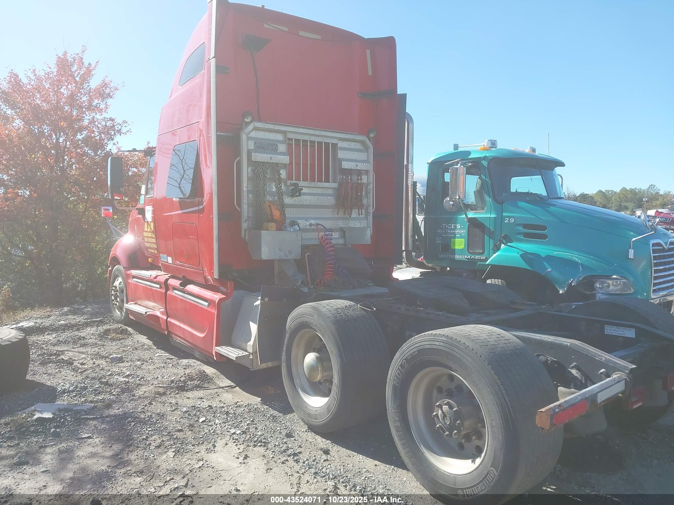 INTERNATIONAL PROSTAR+ image 3