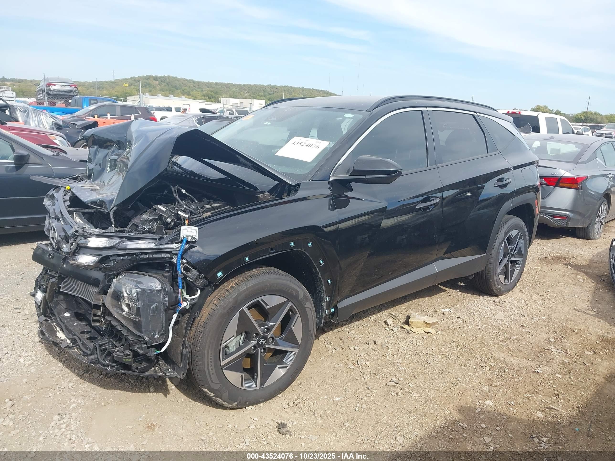 HYUNDAI TUCSON image 2