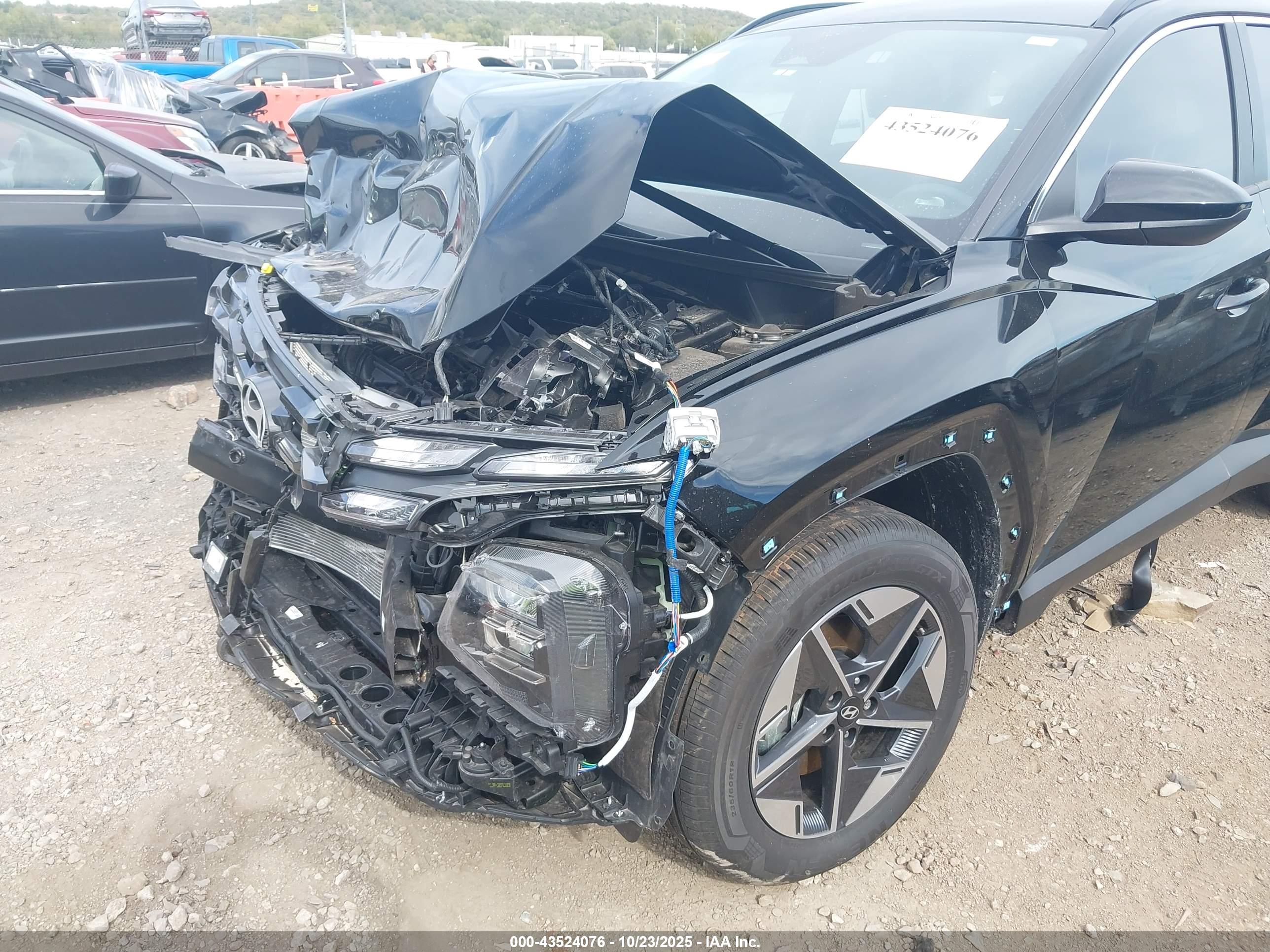 HYUNDAI TUCSON image 6