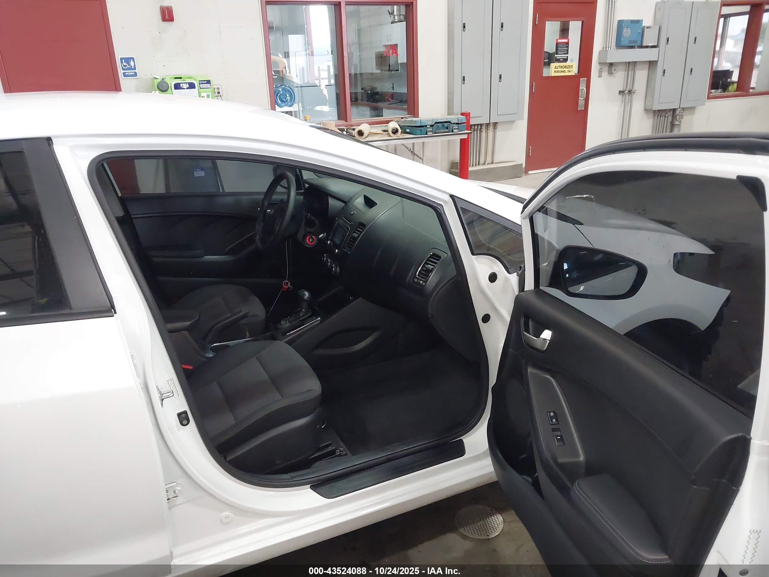 KIA FORTE image 5
