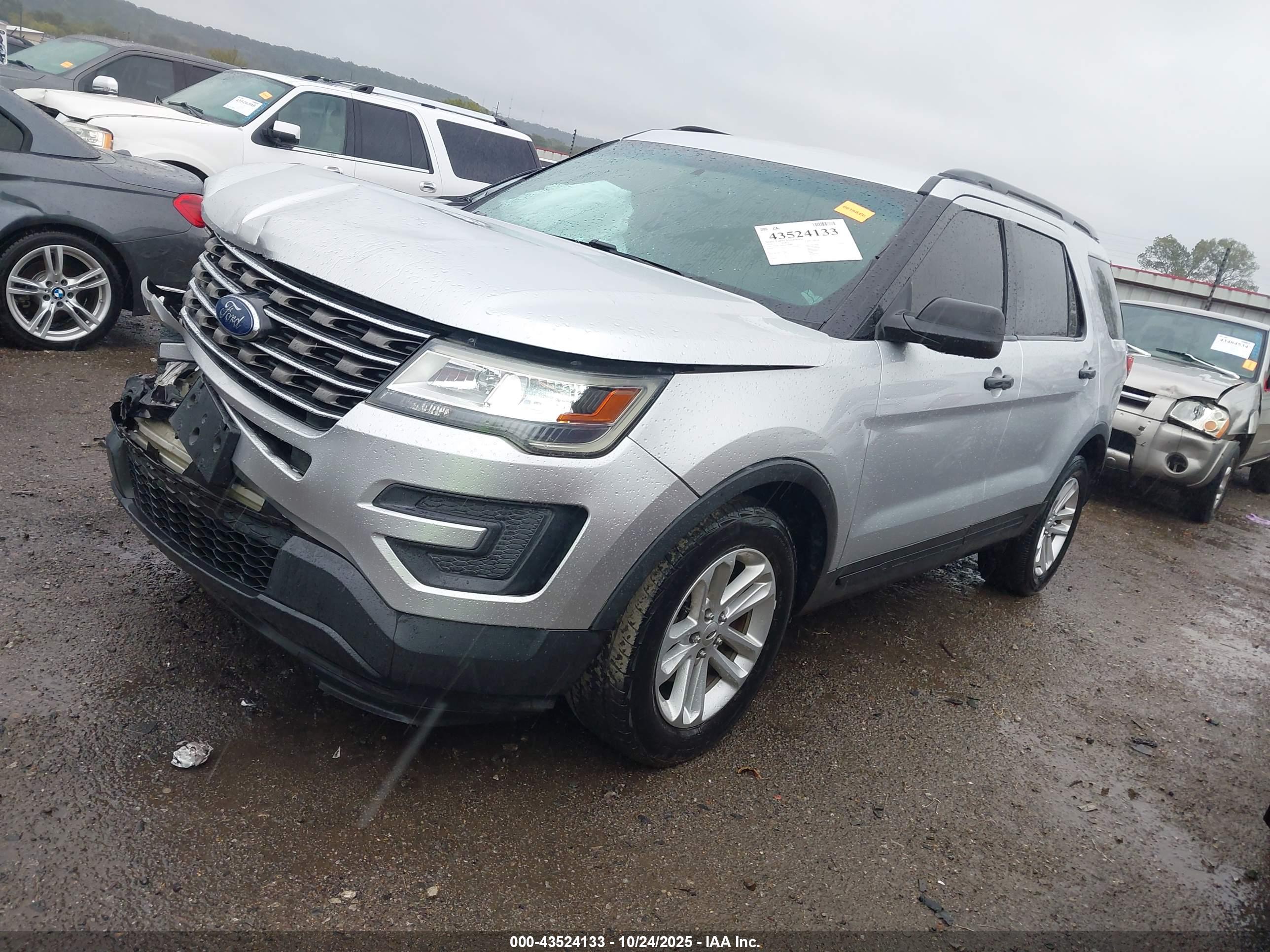 FORD EXPLORER image 2