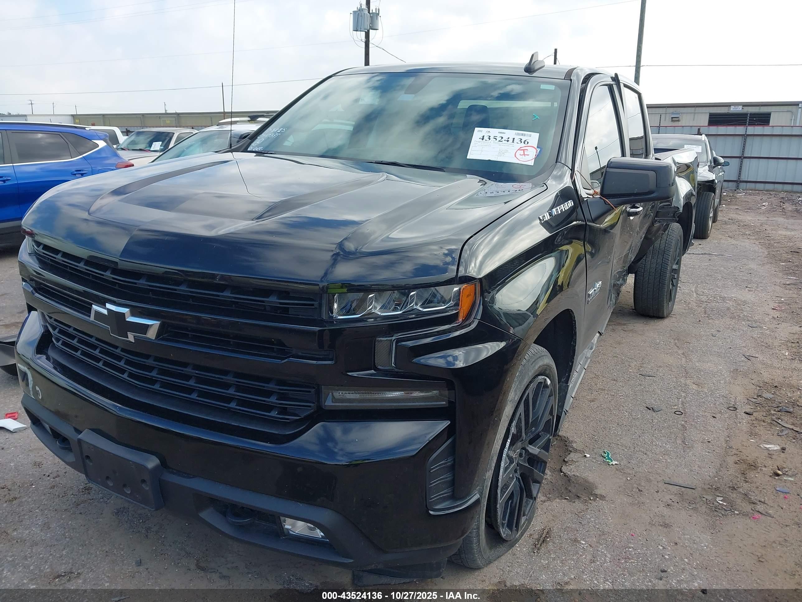 CHEVROLET SILVERADO image 2