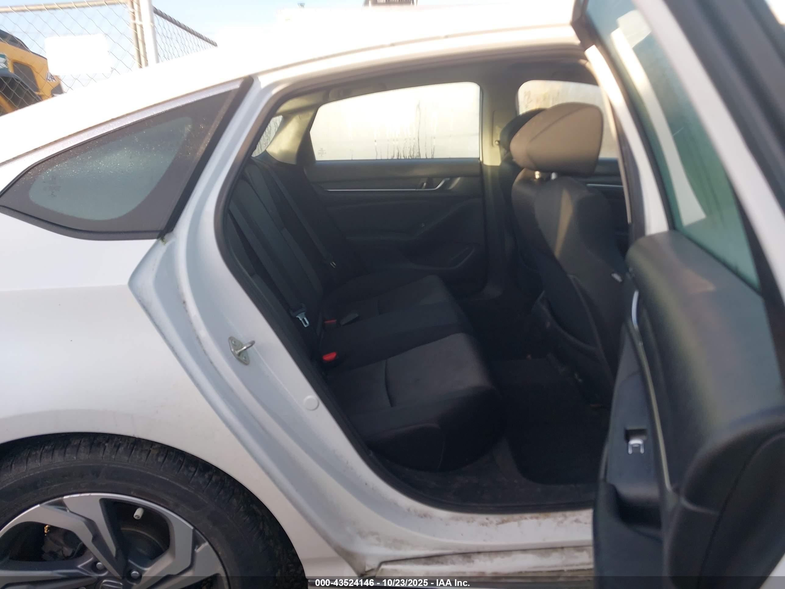HONDA ACCORD image 8