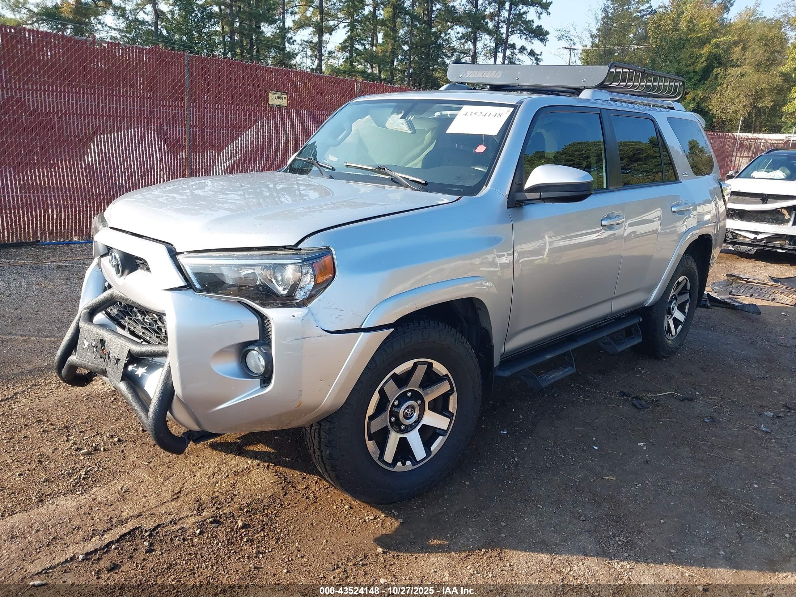TOYOTA 4RUNNER image 2