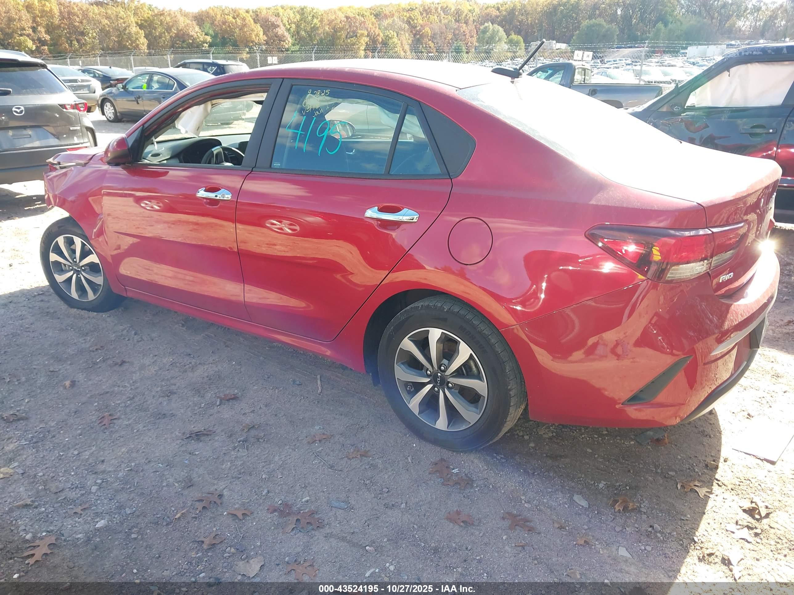 KIA RIO image 3