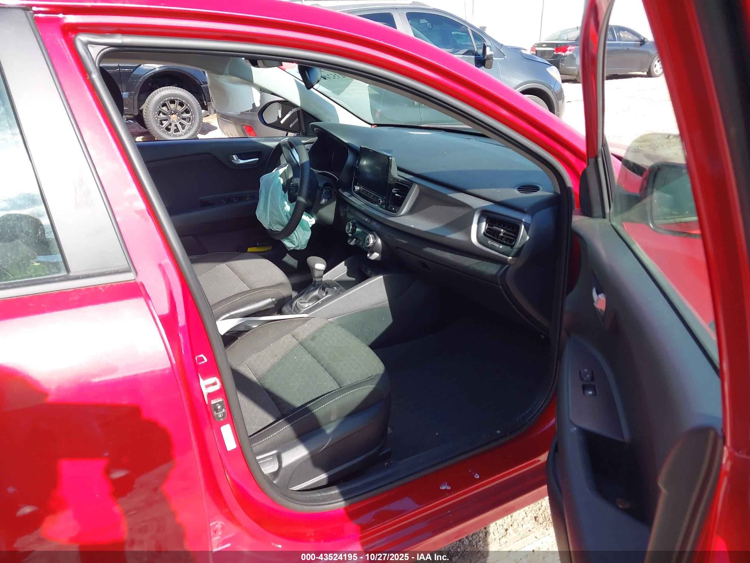 KIA RIO image 5