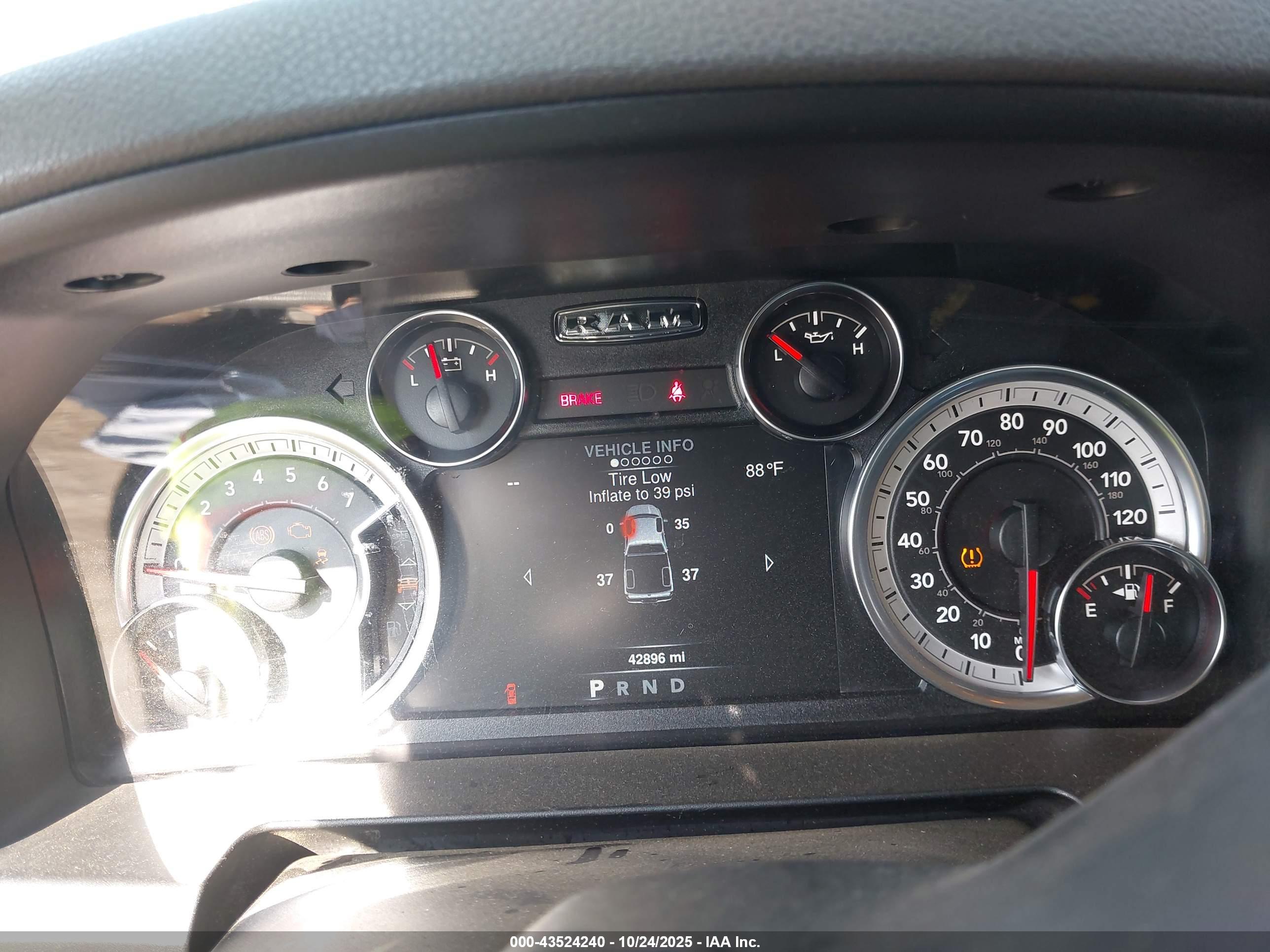 RAM 1500 image 7